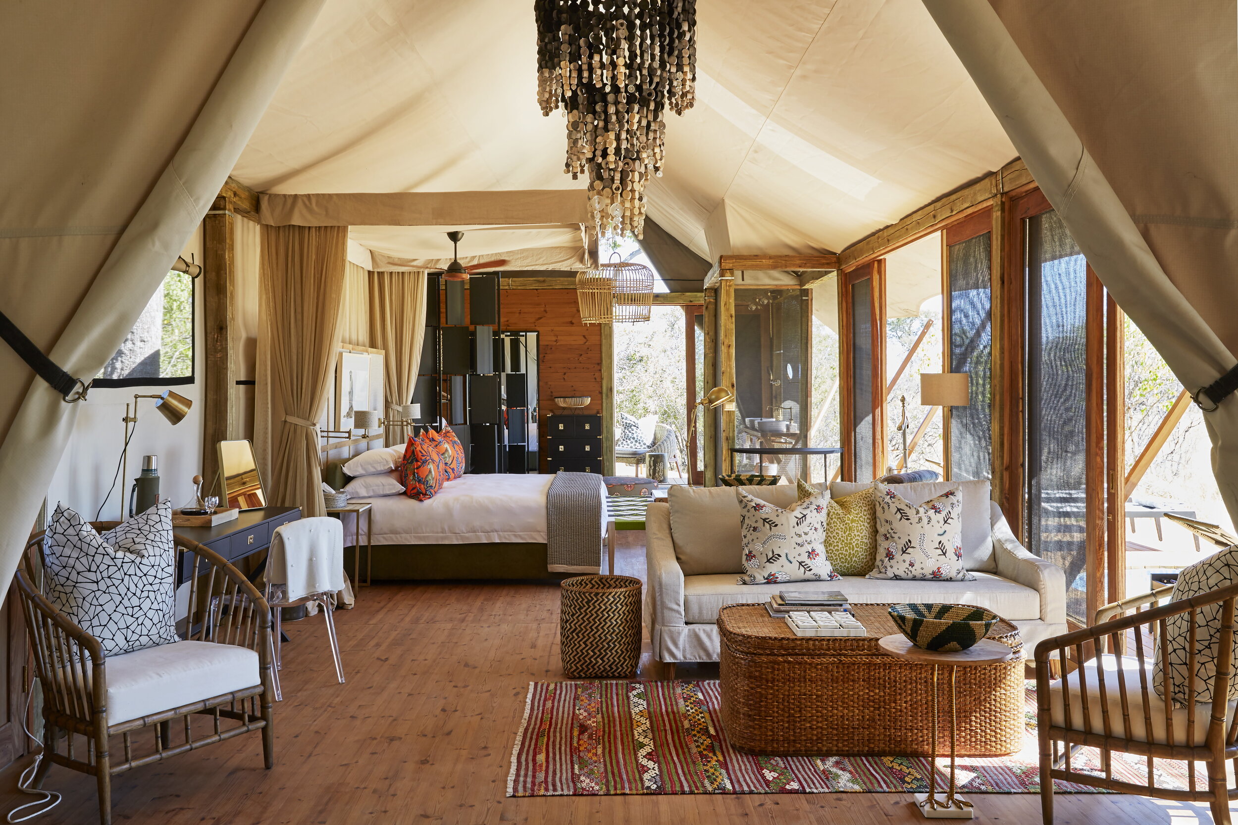 10Tuludi - Family bedroom and lounge area.jpg