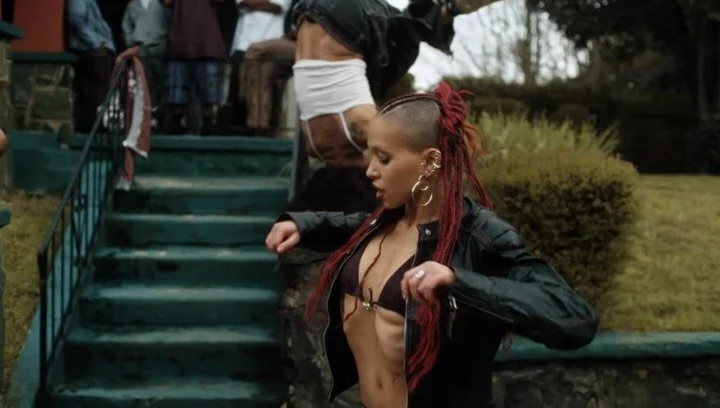 Movement Direction (Atlanta shoot) for @fkatwigs @lilyachty 
ON YOUR MIND 
Directed by @jordan_hemingway 

Working alongside 
@ebonywilliamsworld - Choreography and Movement direction
@elliepascuaa -Associate choreographer 

(All movement work shown 