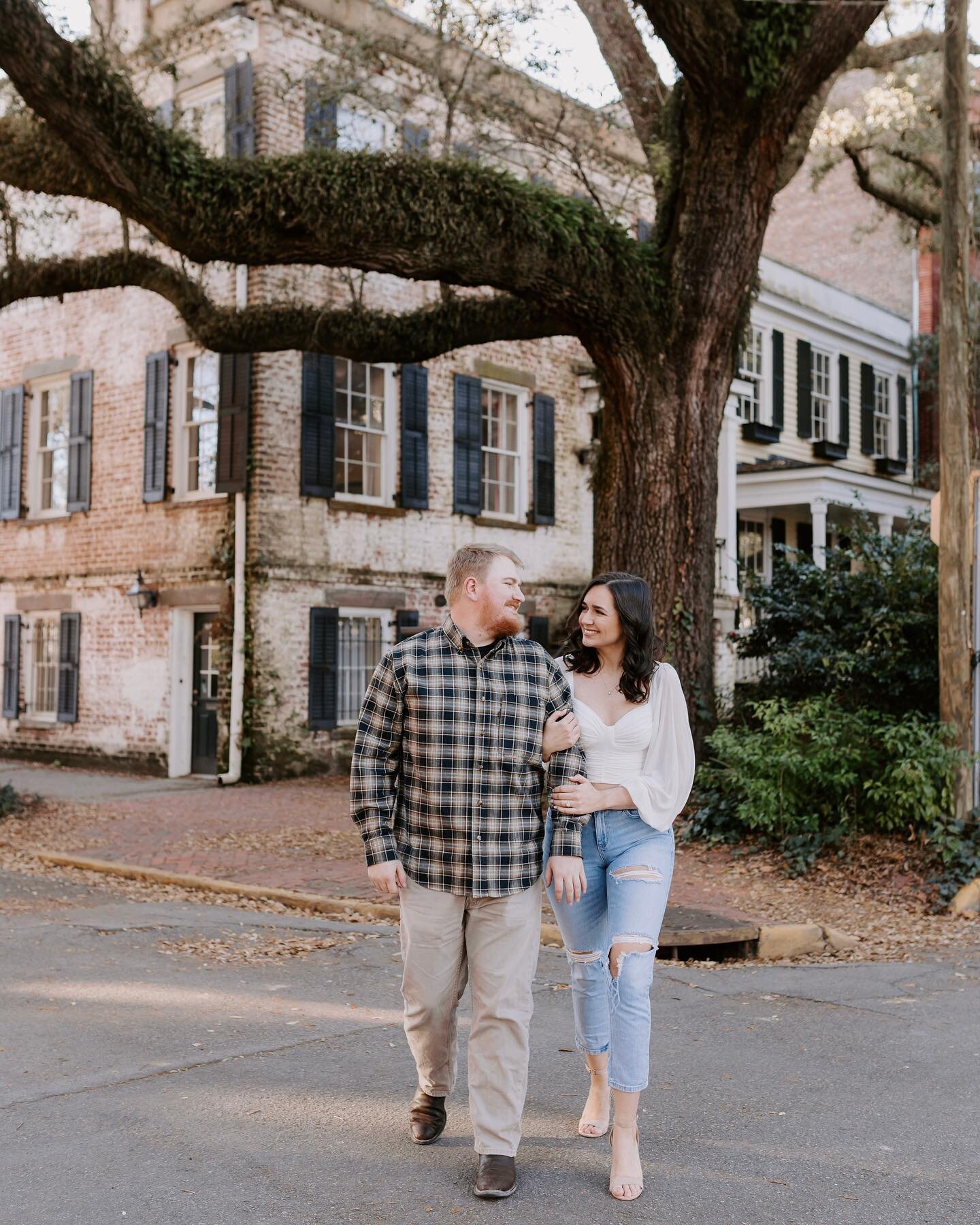 I took on a very chilly day in Savannah/Tybee with Brit &amp; KC last month but boy was it worth it 😍 can&rsquo;t wait to take on wedding day with these two come November!!