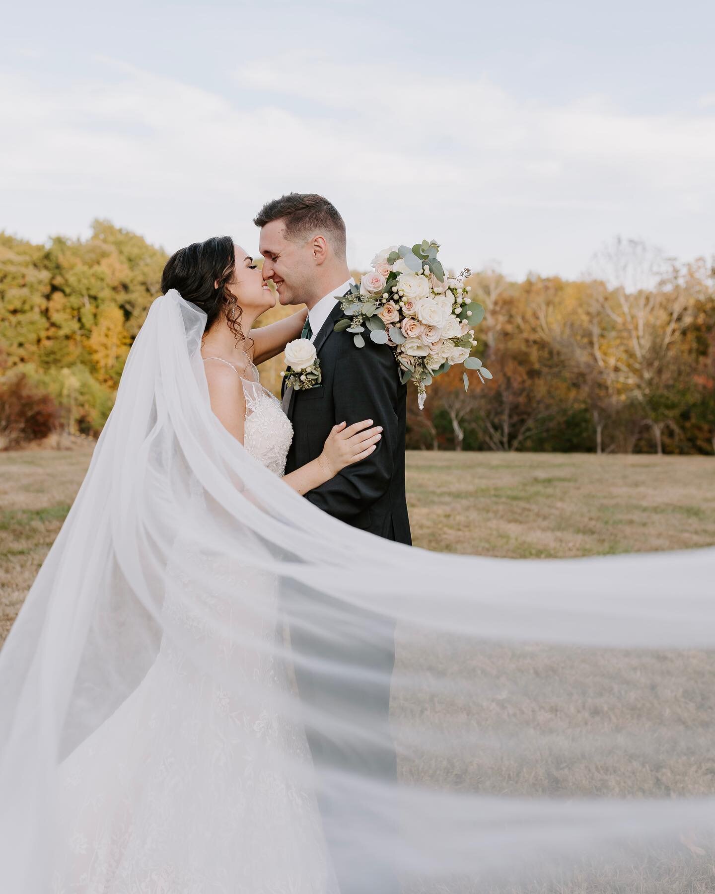 N e l l i e &amp;  M i c h a e l

These two tied the knot back in October at @agapeacresga ! They were surrounded by their amazing friends and family who just so happened to be amazing dancers and kept the party going all night long (my fav kind of r