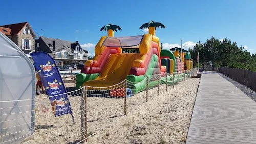 Club Neptune’s inflatable structures along the Carnac-Plage promenade