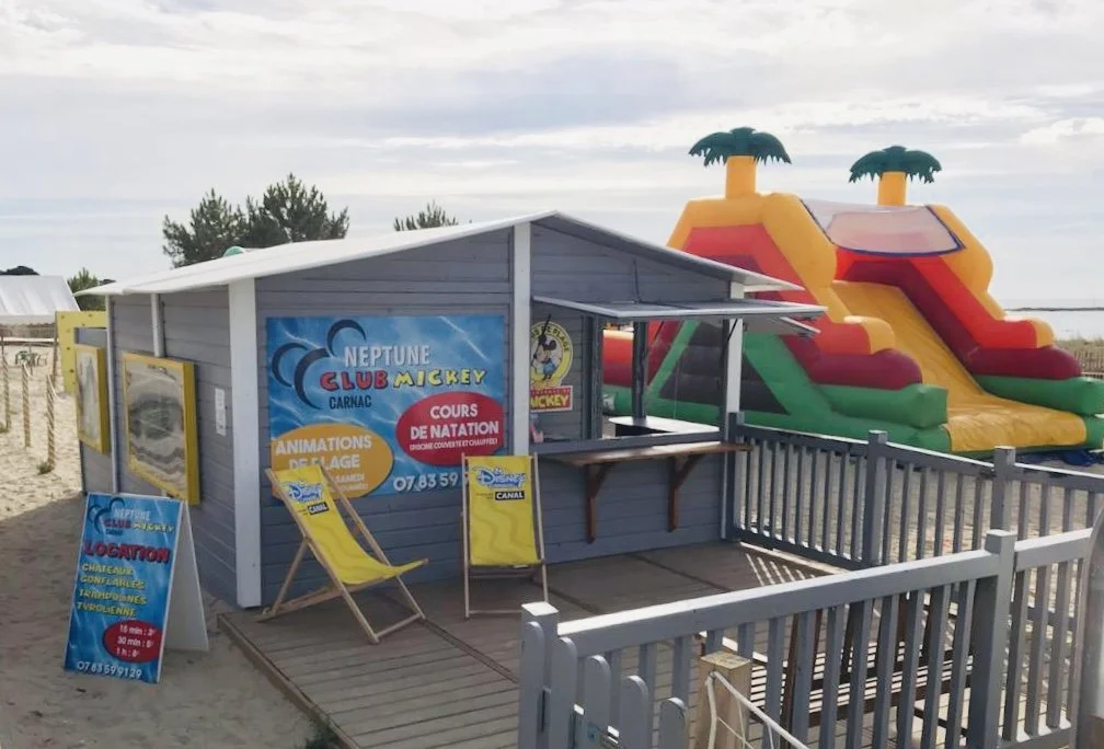 The Neptune Beach Club’s reception chalet on Carnac’s Grande Plage