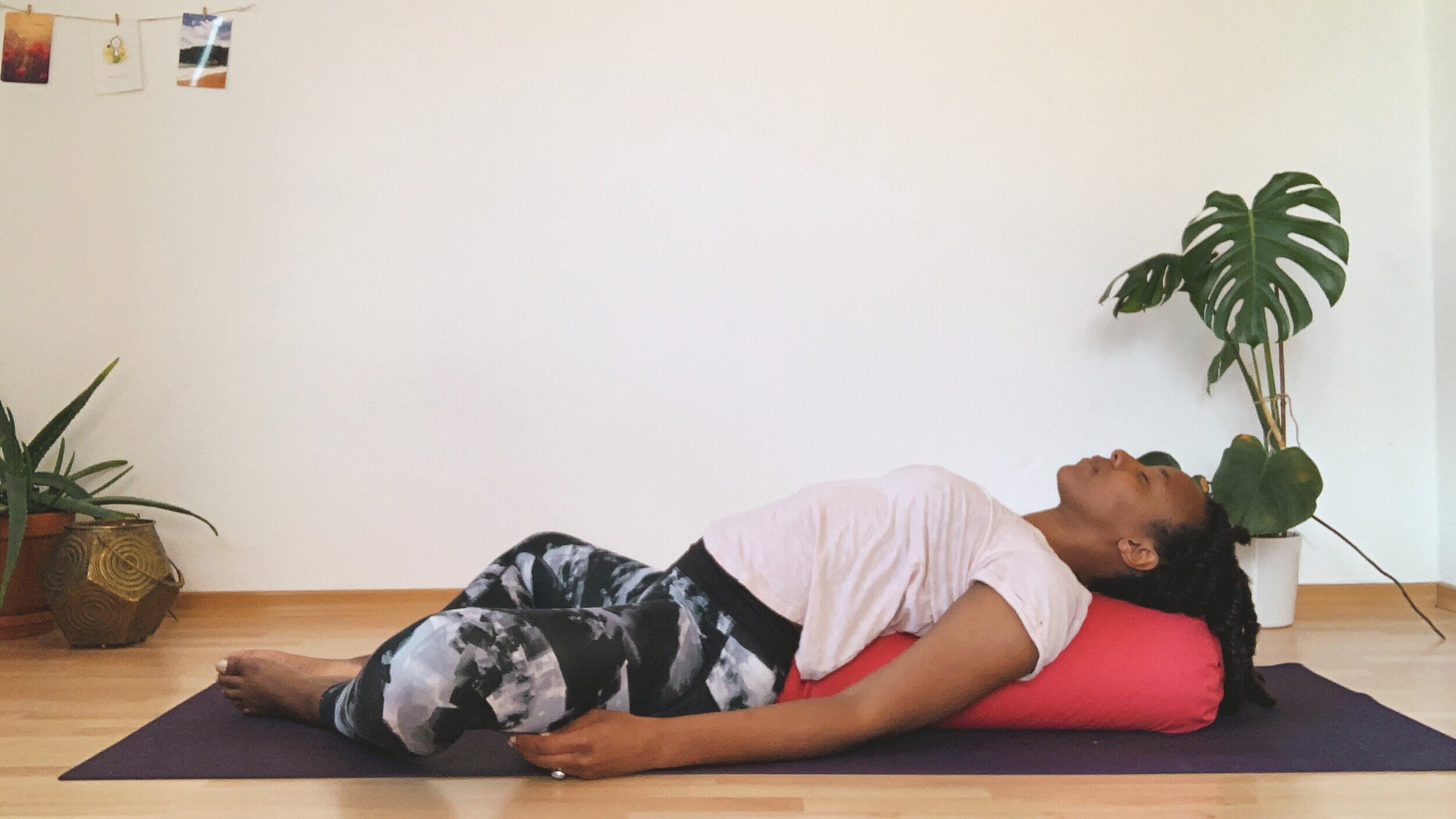 The Difference Between Yin and Restorative Yoga