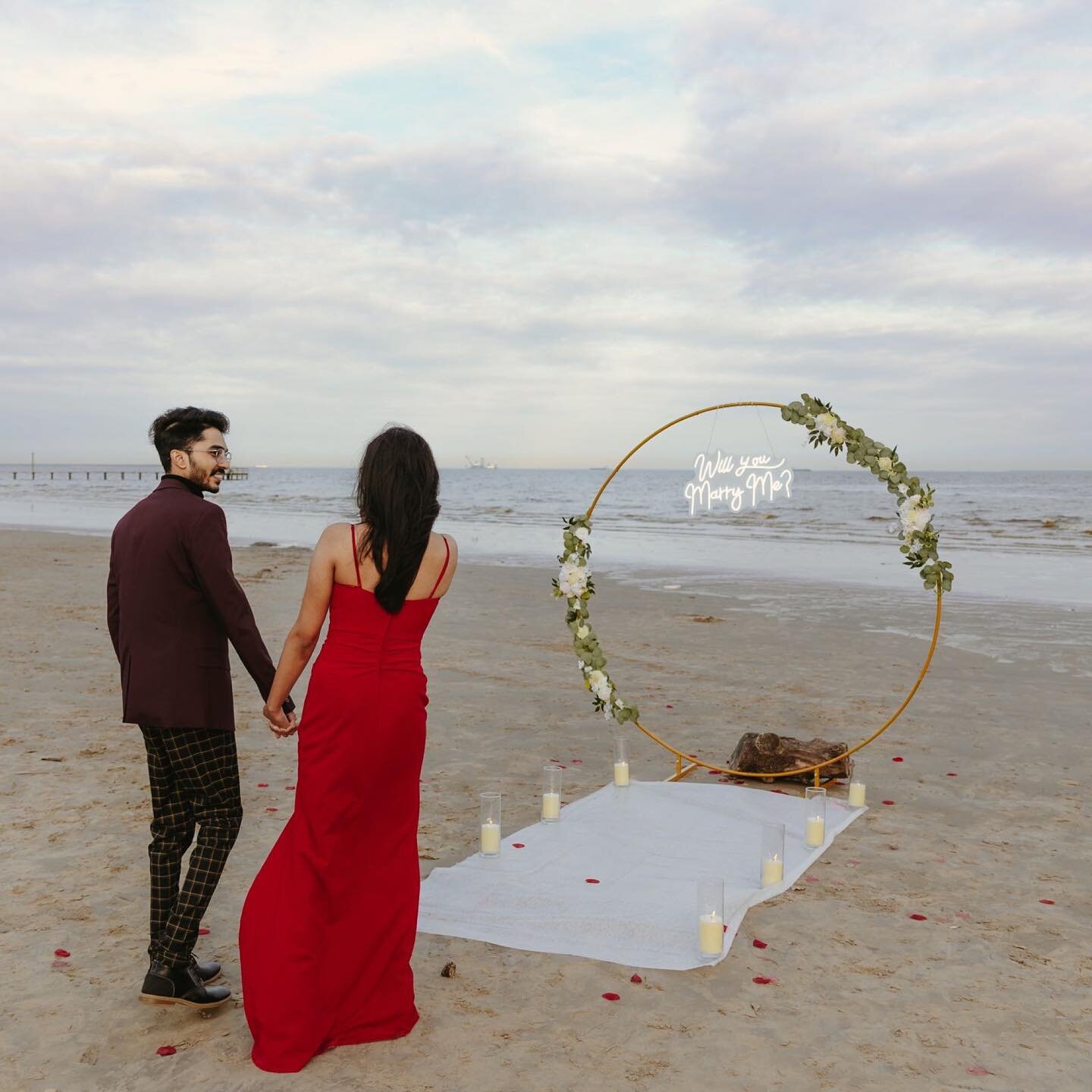 TLDR: Propose to your lover on the beach, and let me in on it 💍

When Amal told me he was planning to pup the question to Gadha on the beach, I couldn&rsquo;t jump on board fast enough. His friends helped with the sweetest setup by the waves, and it