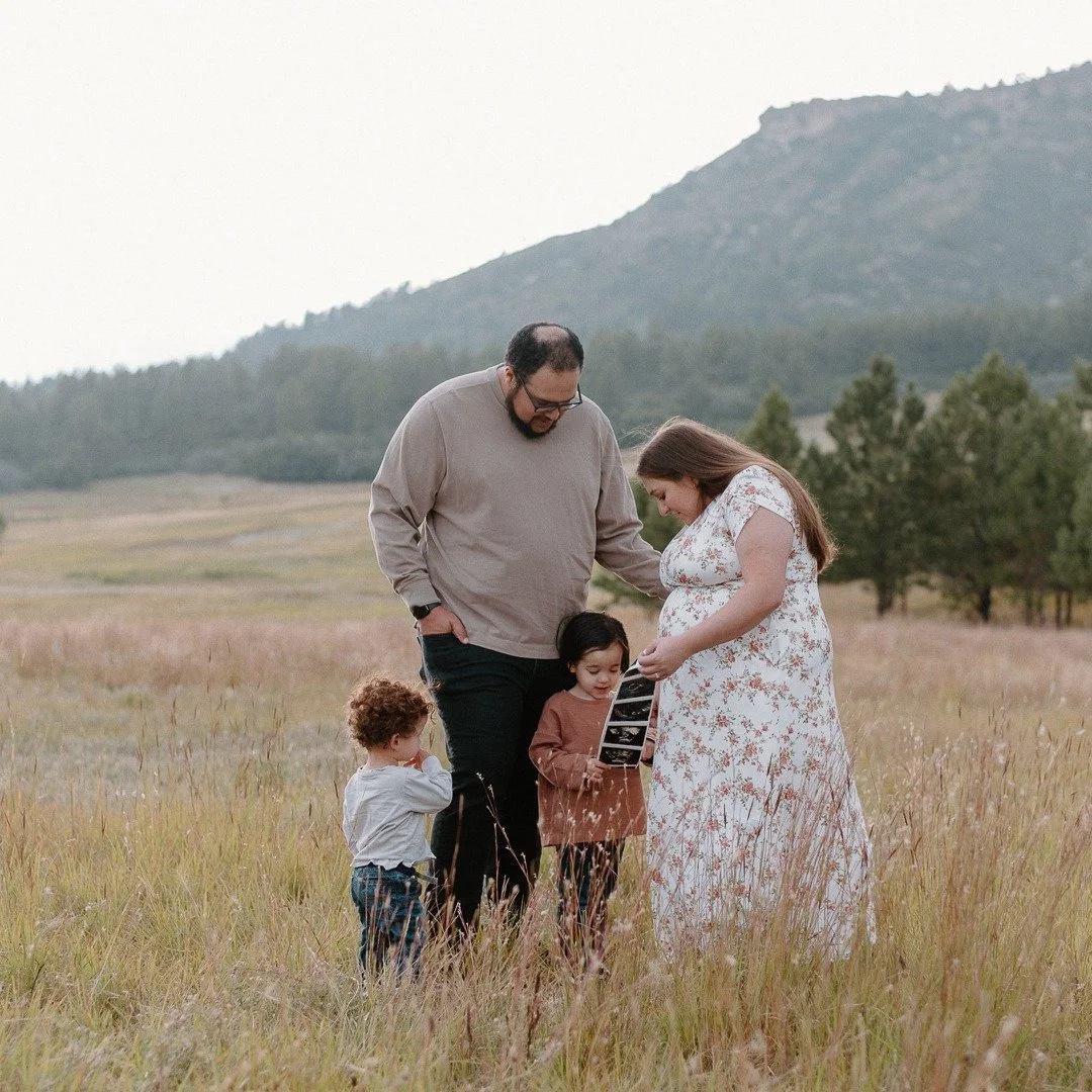 ✨ This family is preparing to welcome baby E, and his big brothers can hardly wait. 💙 It&rsquo;s such a gift to capture the love and anticipation in this chapter before their story turns a brand-new page.

Maternity + family sessions are about more 