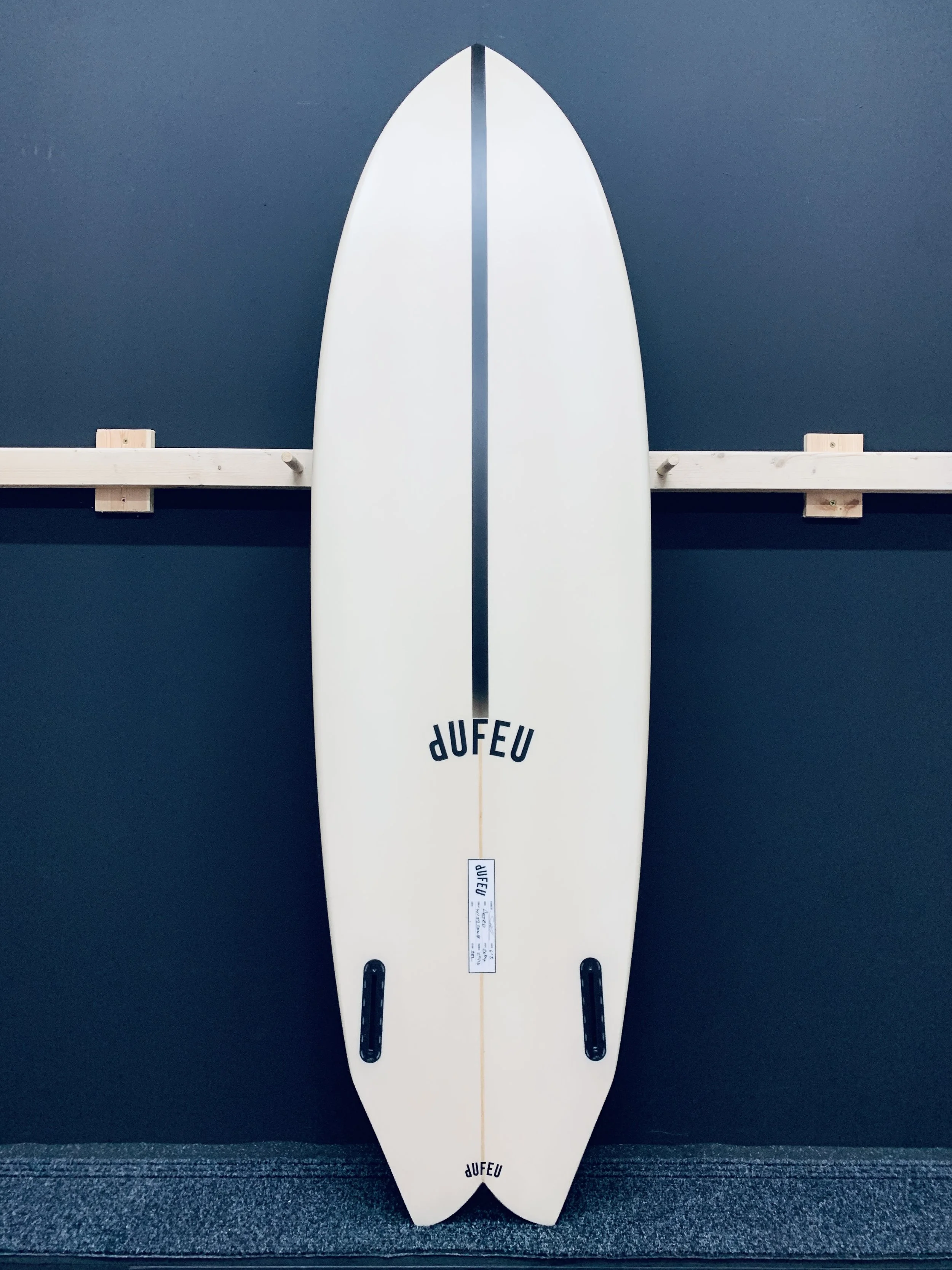Astro 6’3 x 20 3/4 x 2 9/16 38L Futures TwinFin