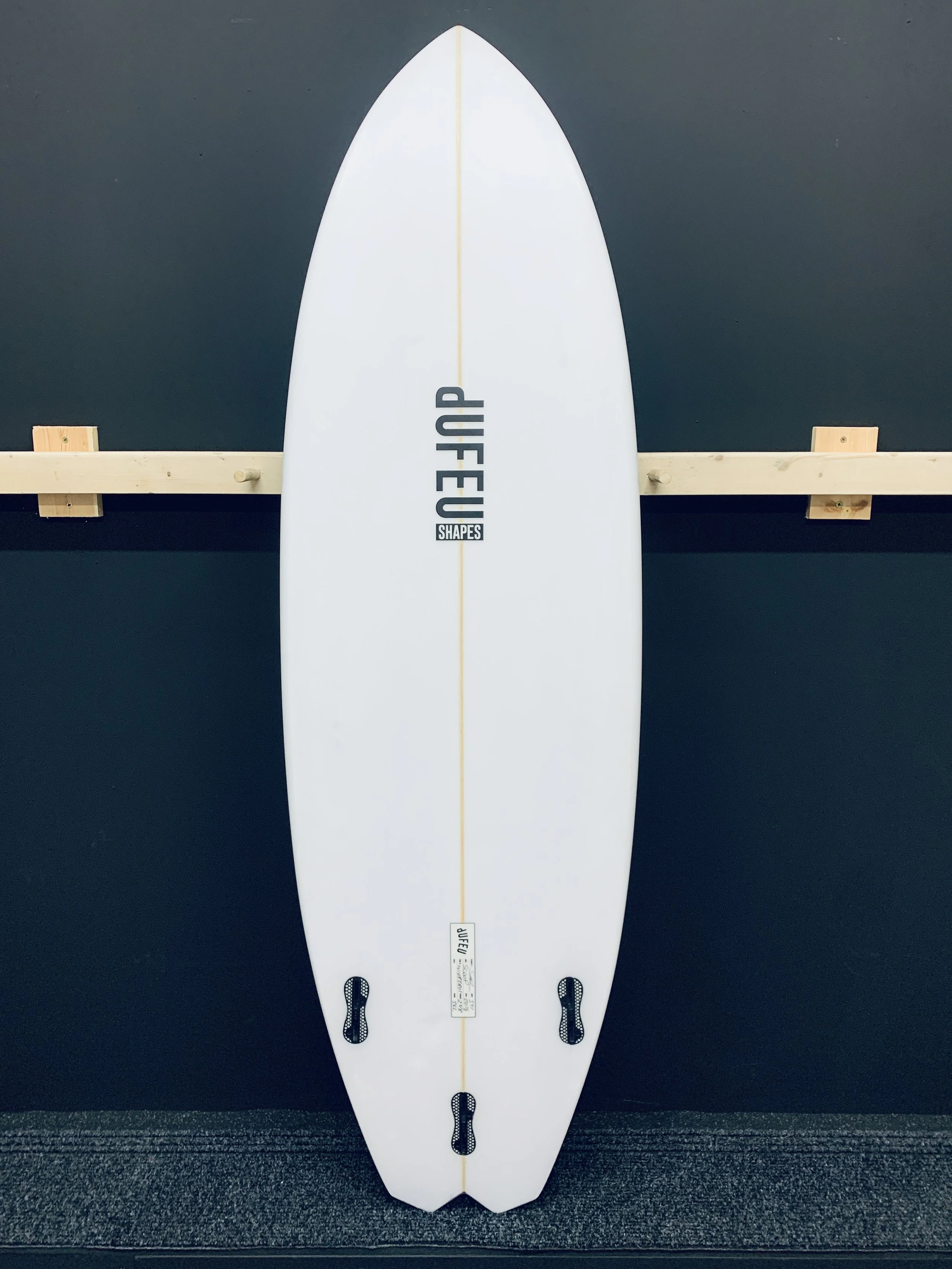 S/H SCOOP Groveller 5’11 x 20 1/2 x 2 5/8 35L FCS2