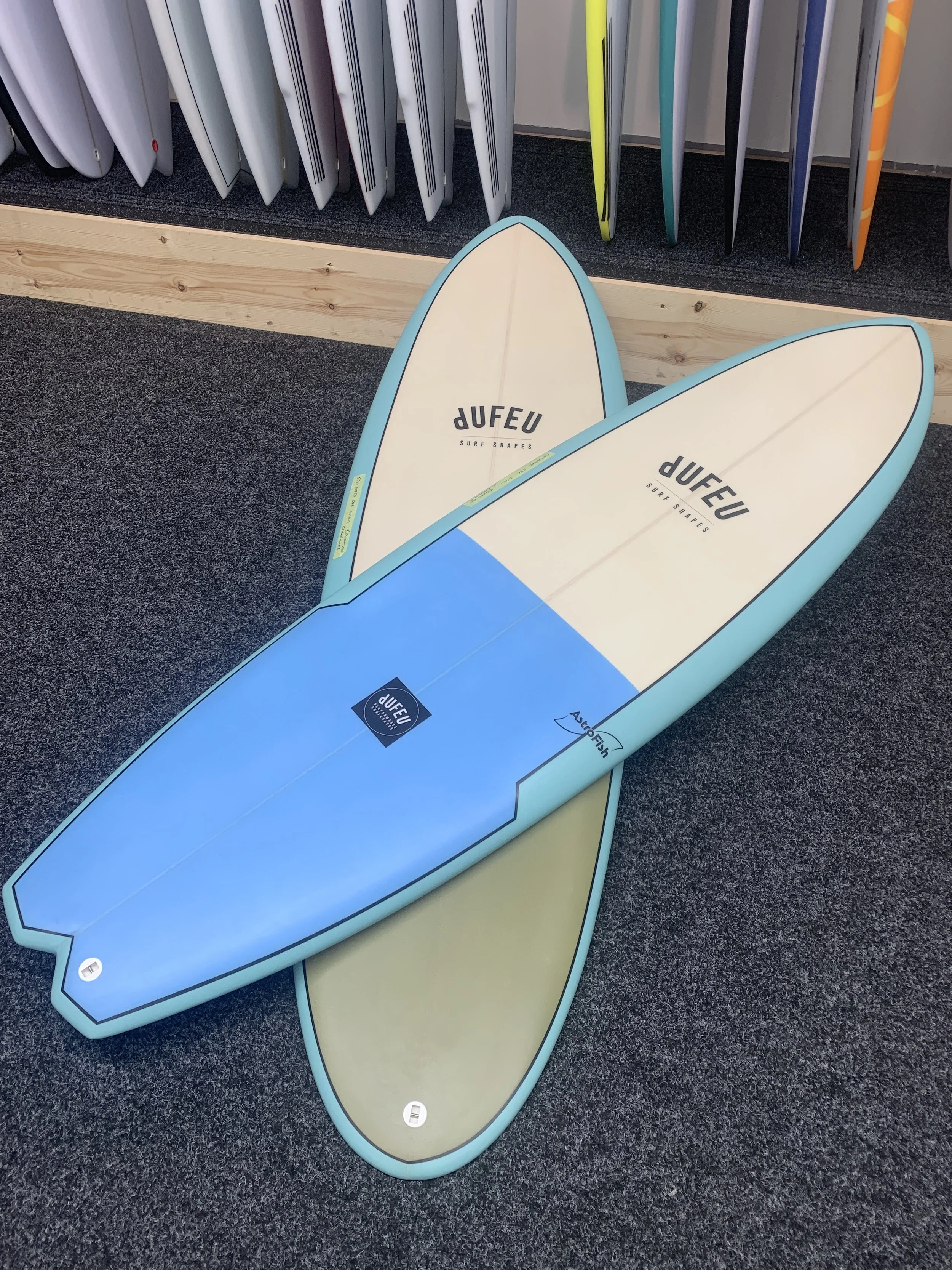 ASTRO GROVELLER 5’9 x 20 1/8 x 2 1/2 33L FCS2 Tri/quad