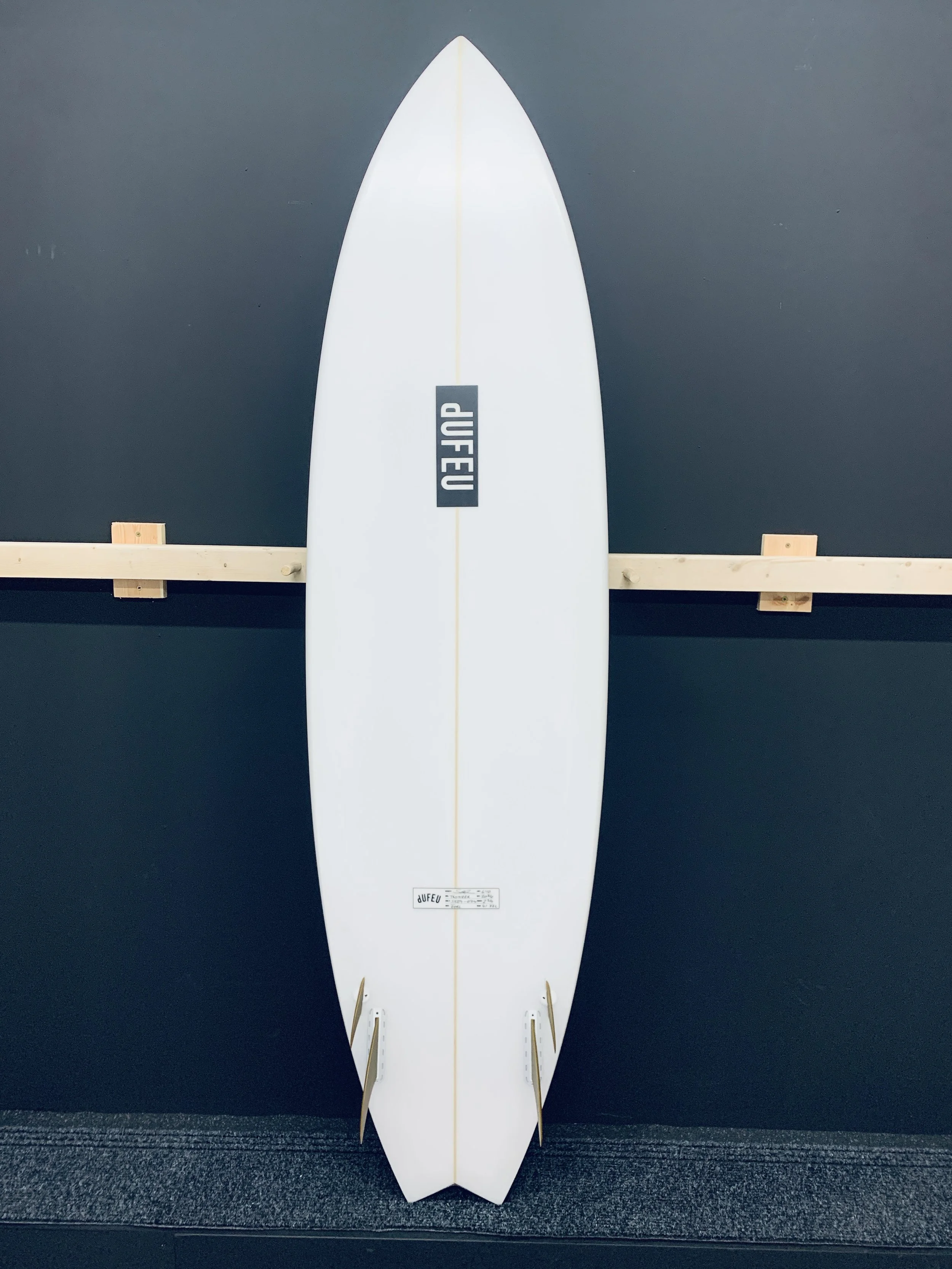 S/H TWINZER 6’10 x 20 3/4 x 2 3/4 41.7L