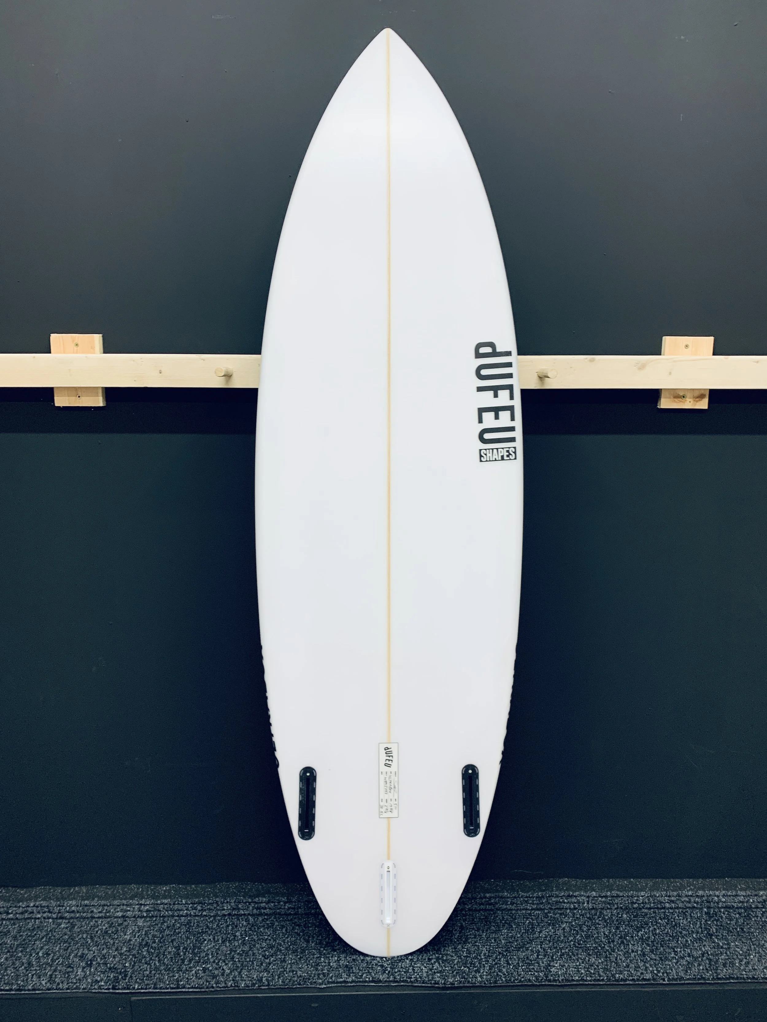 ULTRABOX | 5’11 x 19 3/8 x 2 7/16 30.5L Futures