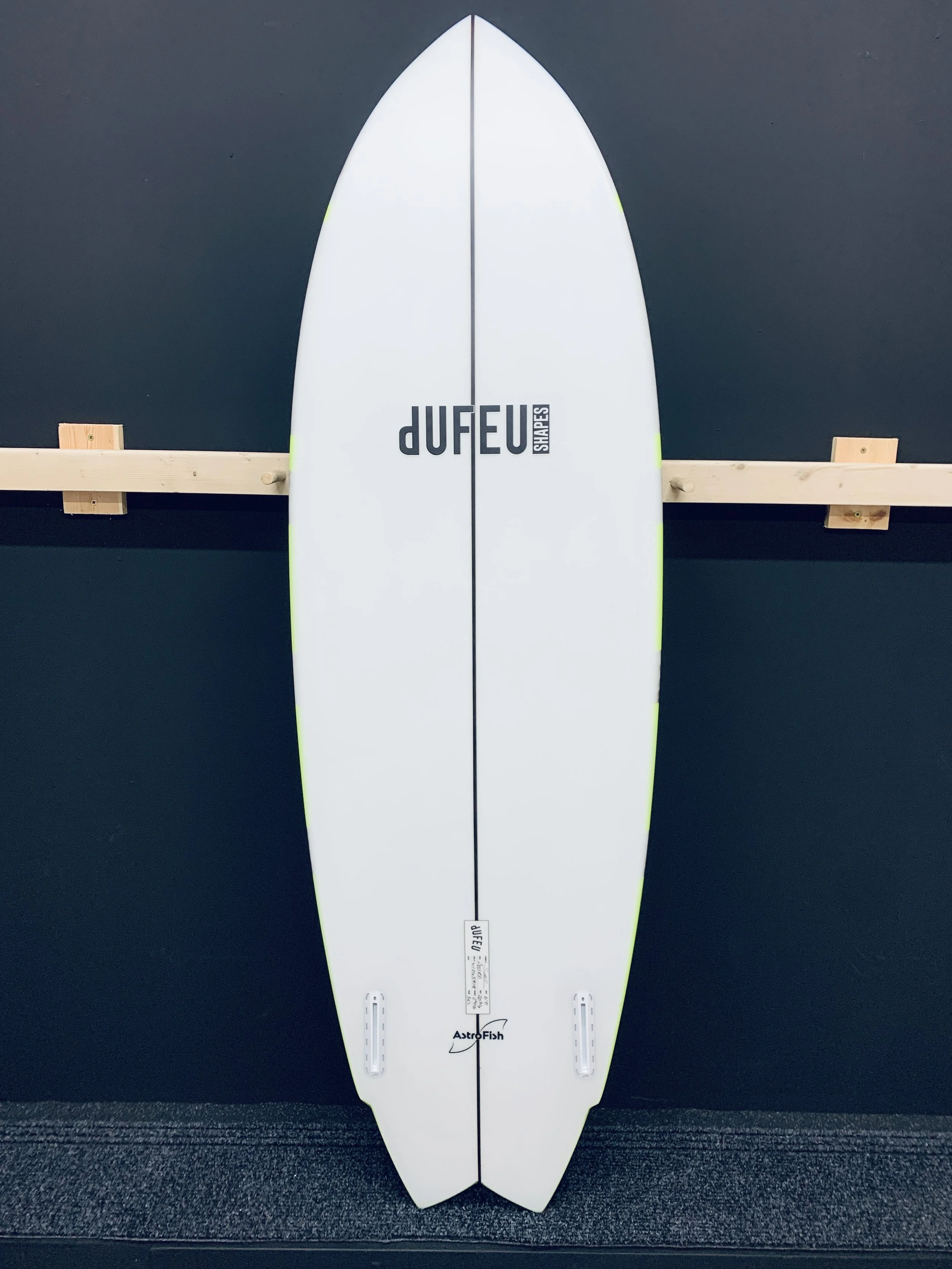 Astro 6’0 x 20 3/4 x 2 9/16 35L FUTURES