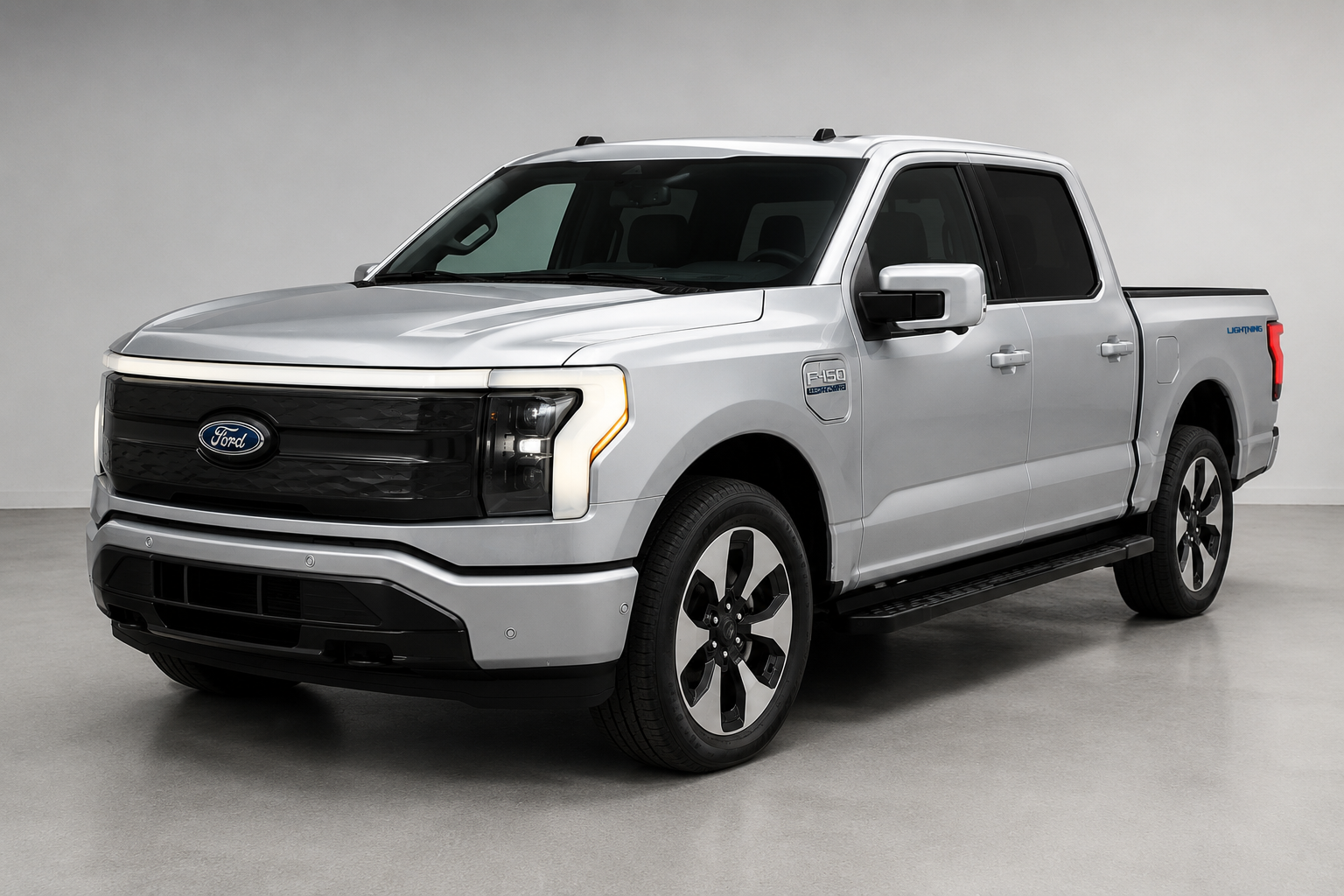 2022 Ford F-150 Lightning PLATINUM Crew Cab Short Bed