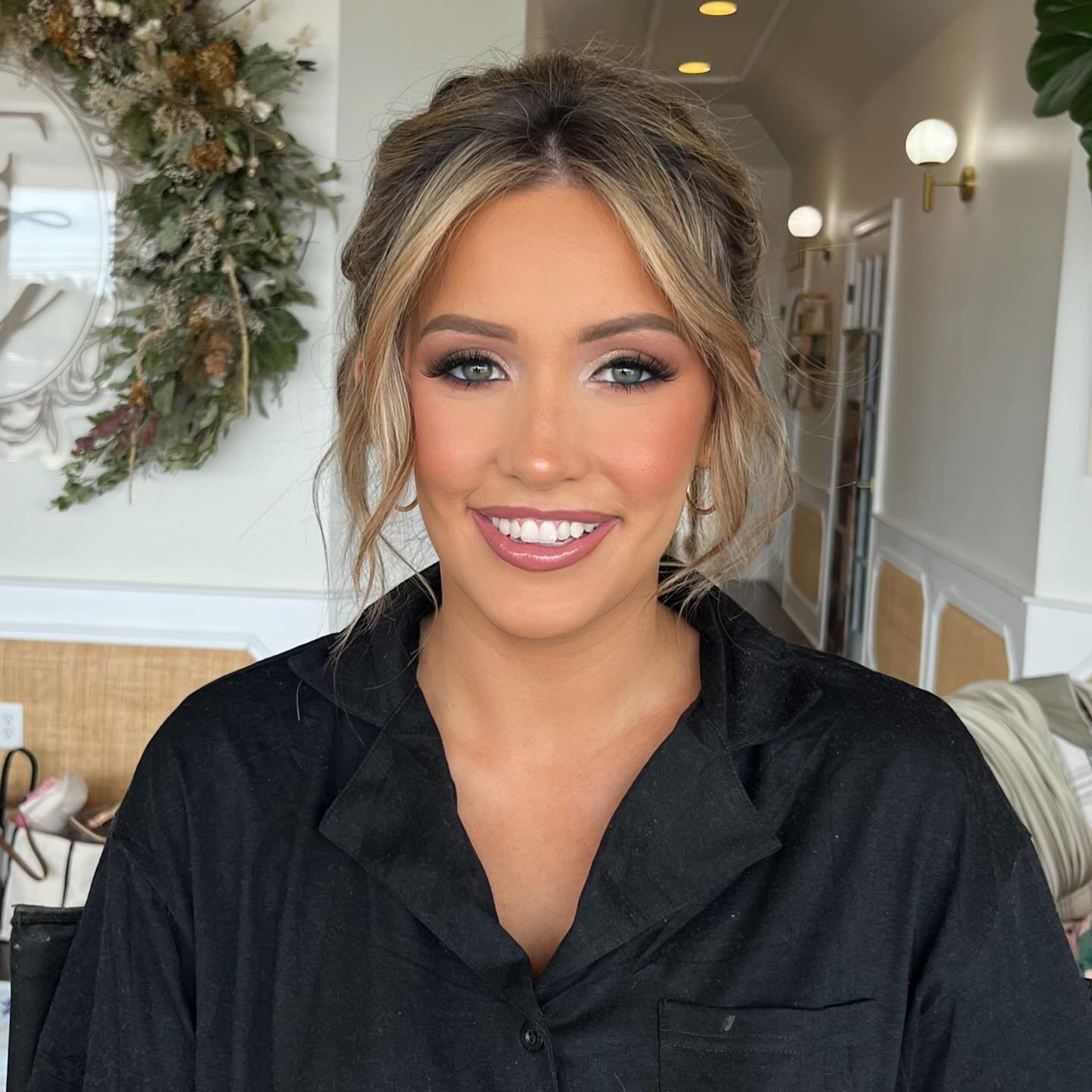 Loved this glam yesterday on @sarah.catherinee ❤️&zwj;🔥 hair by @hair.by.carleigh @fletcherandgaines #bridemaidglam #weddingmua #weddingmakeup #ncmua #cltmua #lknmua #softglam #junebride #junebride #springwedding #summerwedding