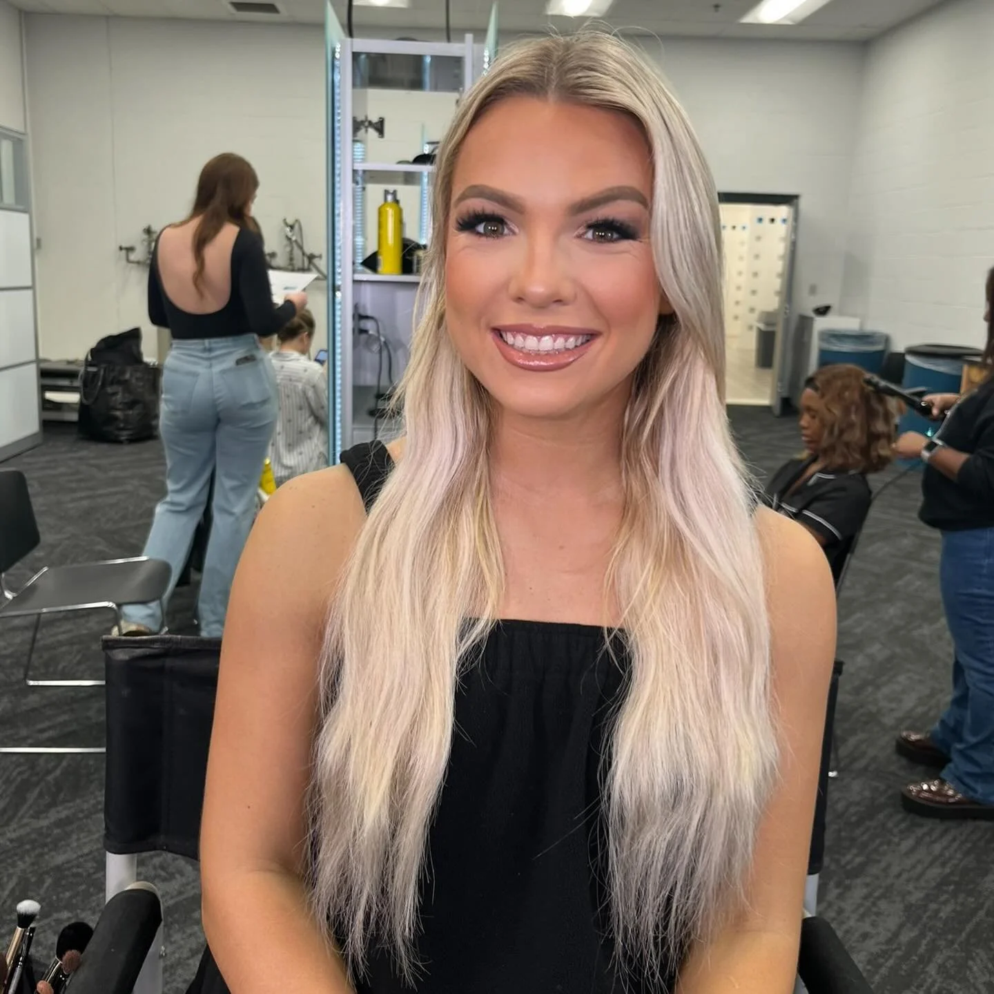 Top Cats pt. 1🐈&zwj;⬛💙 honored to glam the girlies this season on @jillianmariebeauty16 team, thanks for having me Jill!🤍 25 minute glam was no joke but a fun challenge 🔥 #nfl #topcats #thers #panthers #cltmua