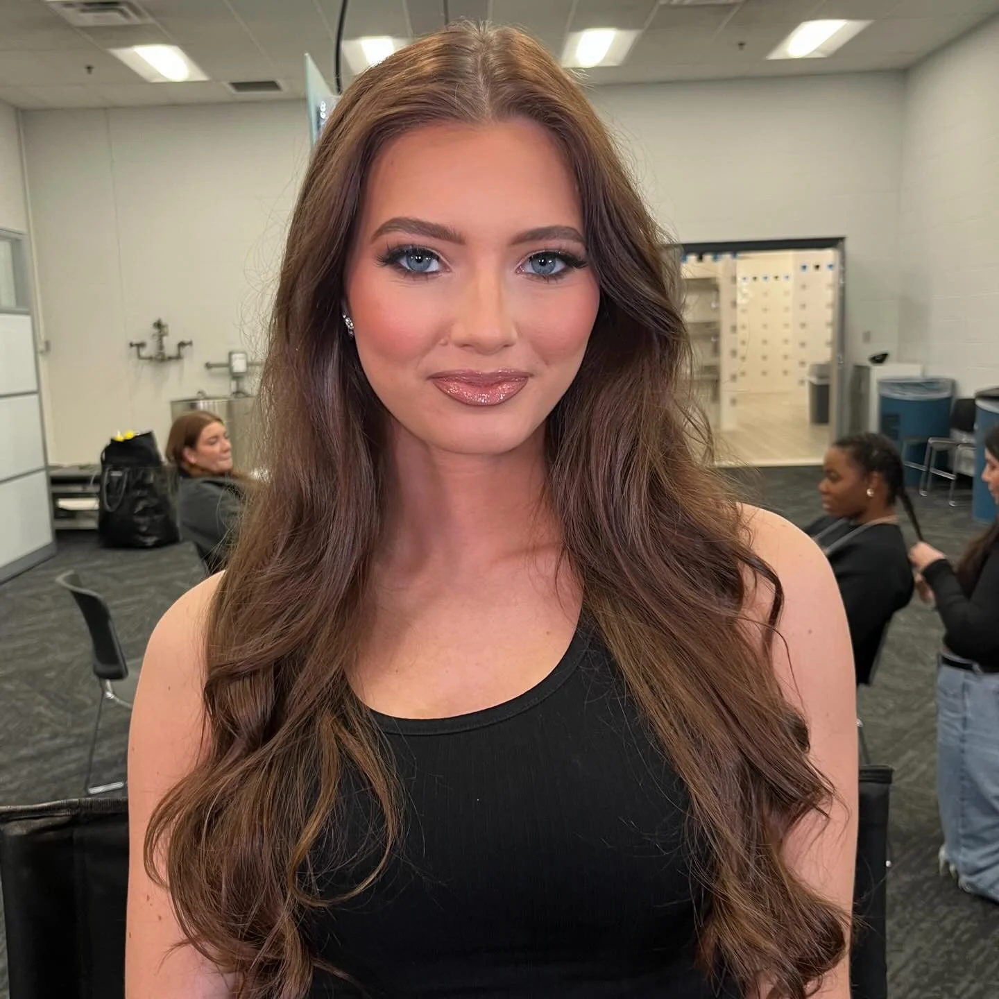 Top Cats 🐈&zwj;⬛ pt.2 from the @panthers playoff game 😼 working for @jillianmariebeauty16 team 💙 #makeupbyme #nfl #cltmua #topcats