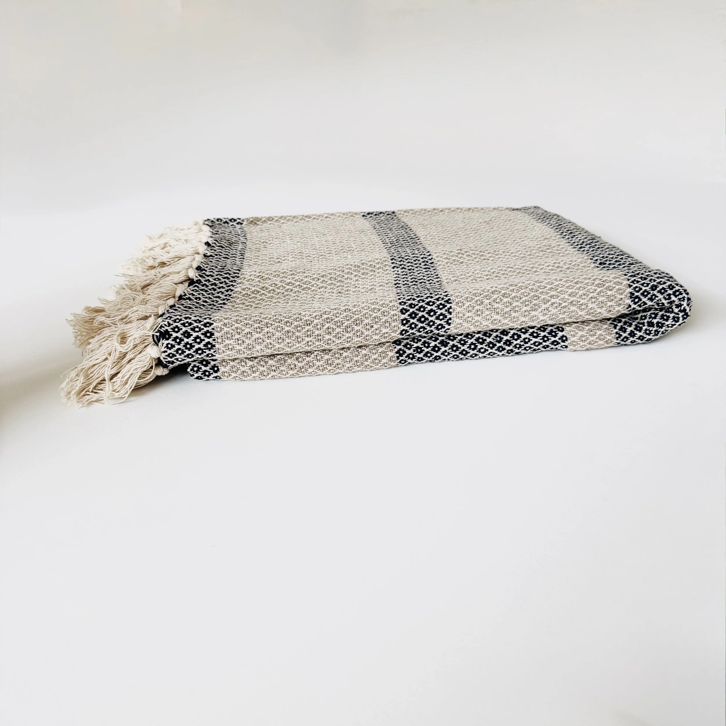 INSPIRED BY MIMI - recycled katoenblend deken uit SWEDEN - ecru/blauw