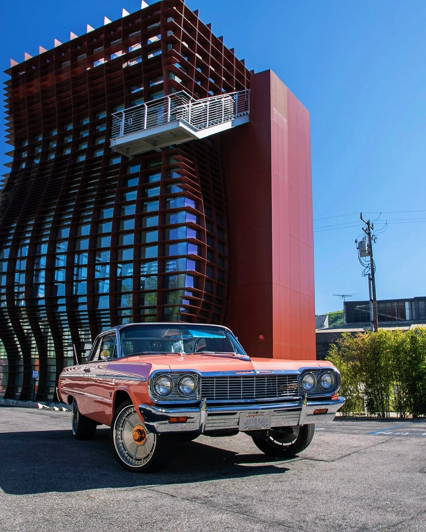 Fueling my passion ⛽️ @motortrend 
You can catch the full article on motored.com 
Thanks again @carguybilly for such an epic day and these awesome shots and article of my custom Impala. 

#motortrend #impala #1964impala #herdriveinstyle