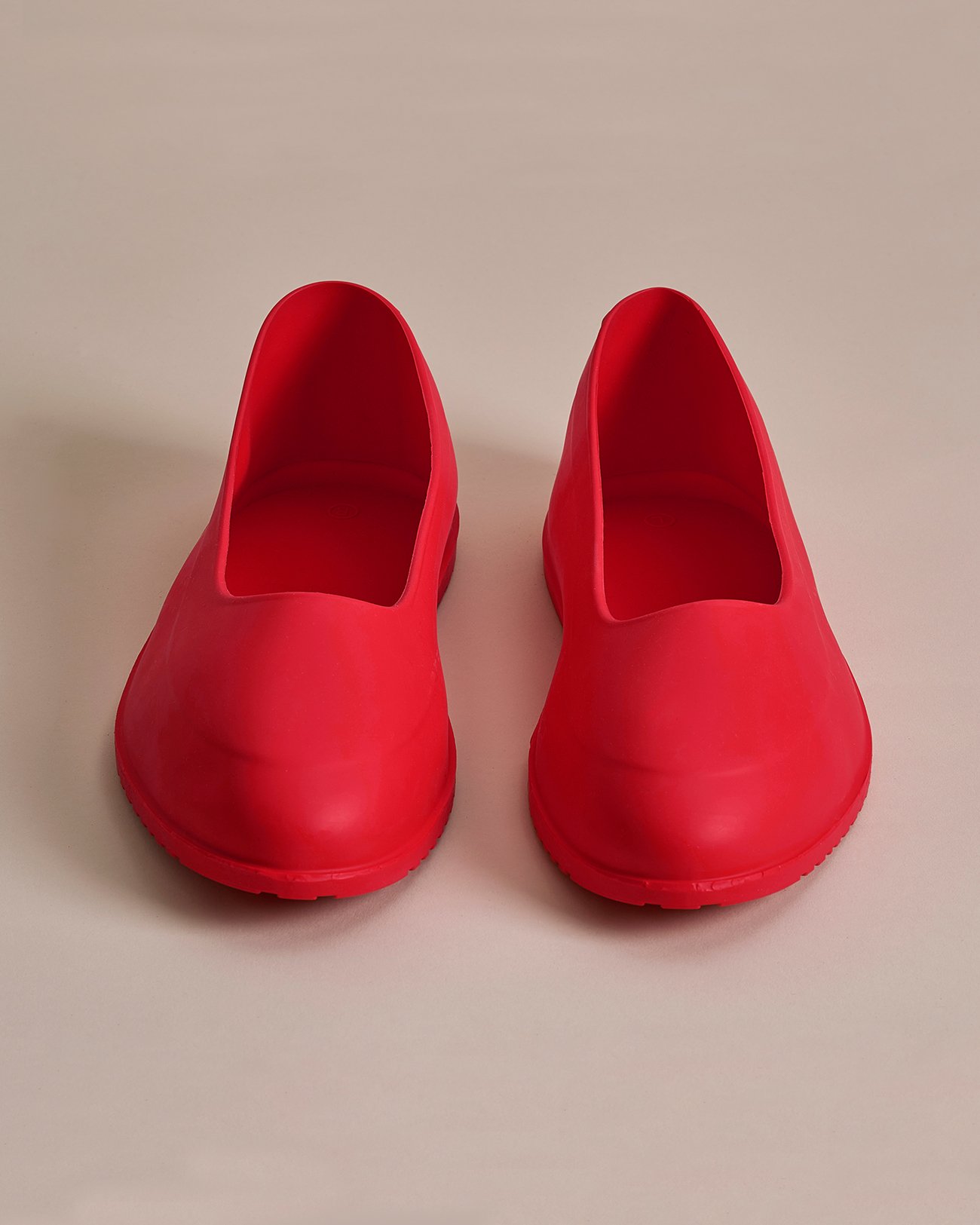 voylok_red_overshoe_4_v3.jpg
