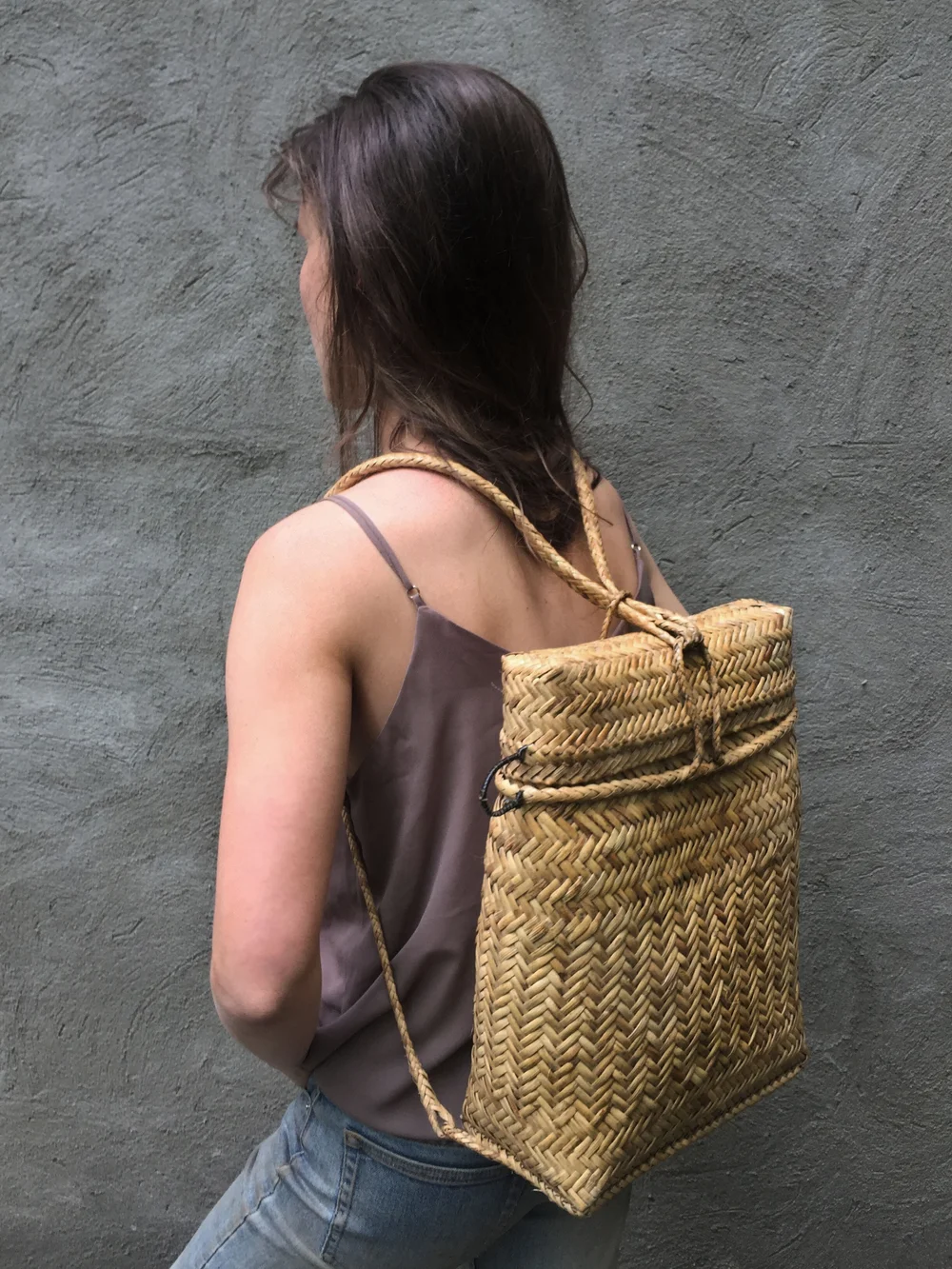 Handwoven Basket Backpack — Handa Textiles display picture 1