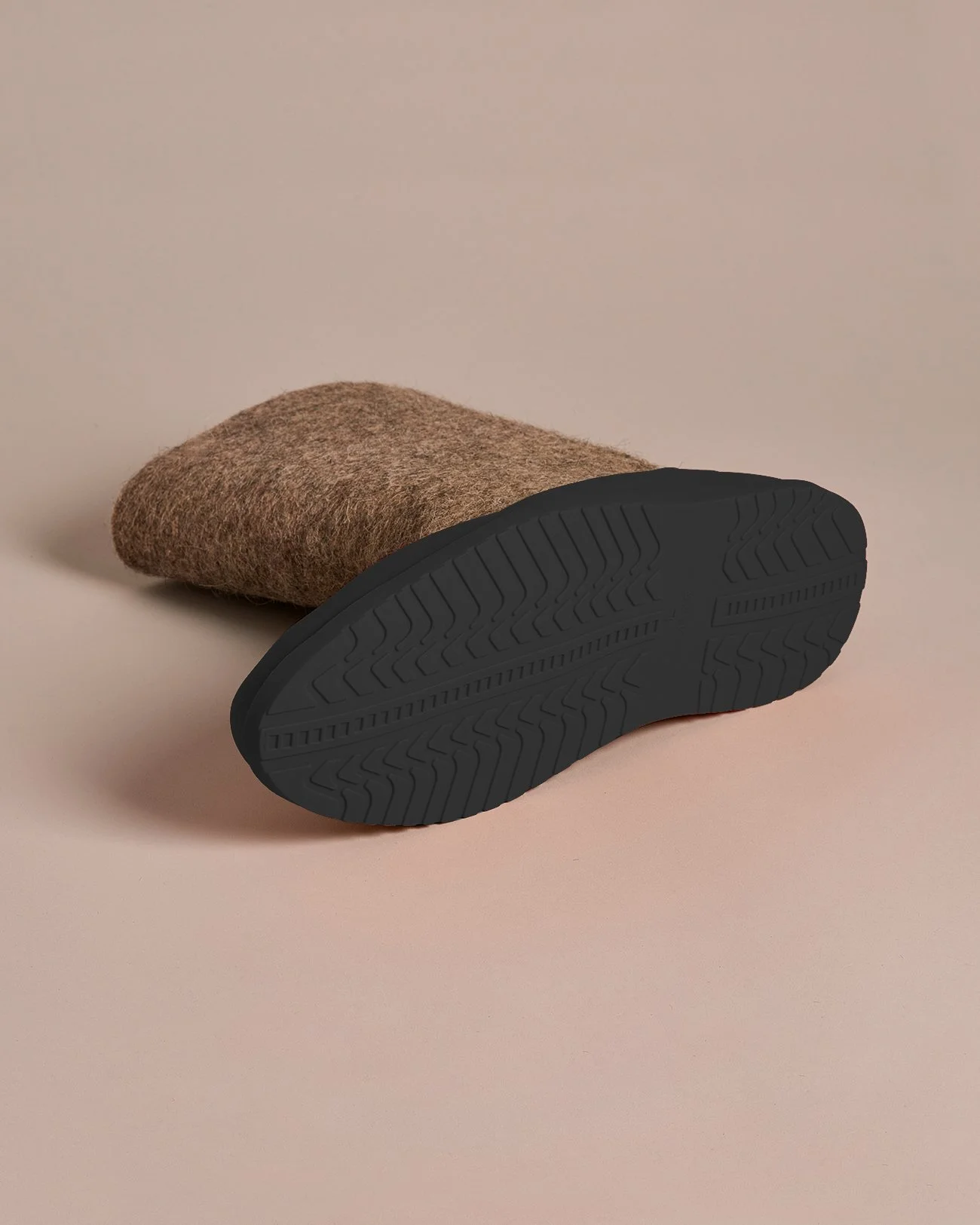 voylok_volga_classic_black_overshoe_3.jpg