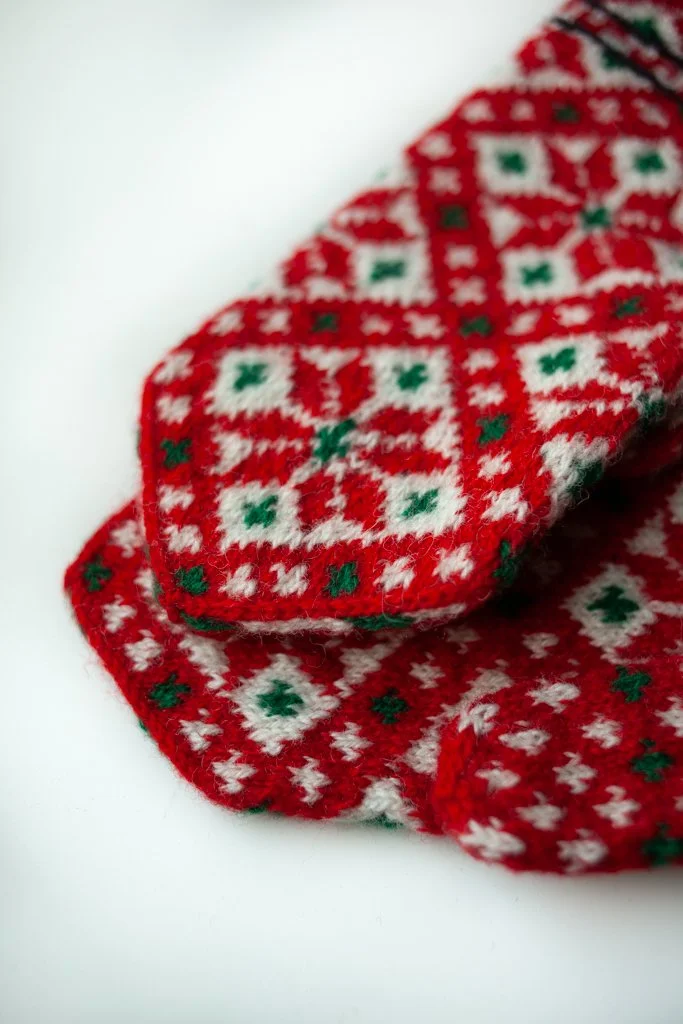 Handknit_Mittens-05.jpg