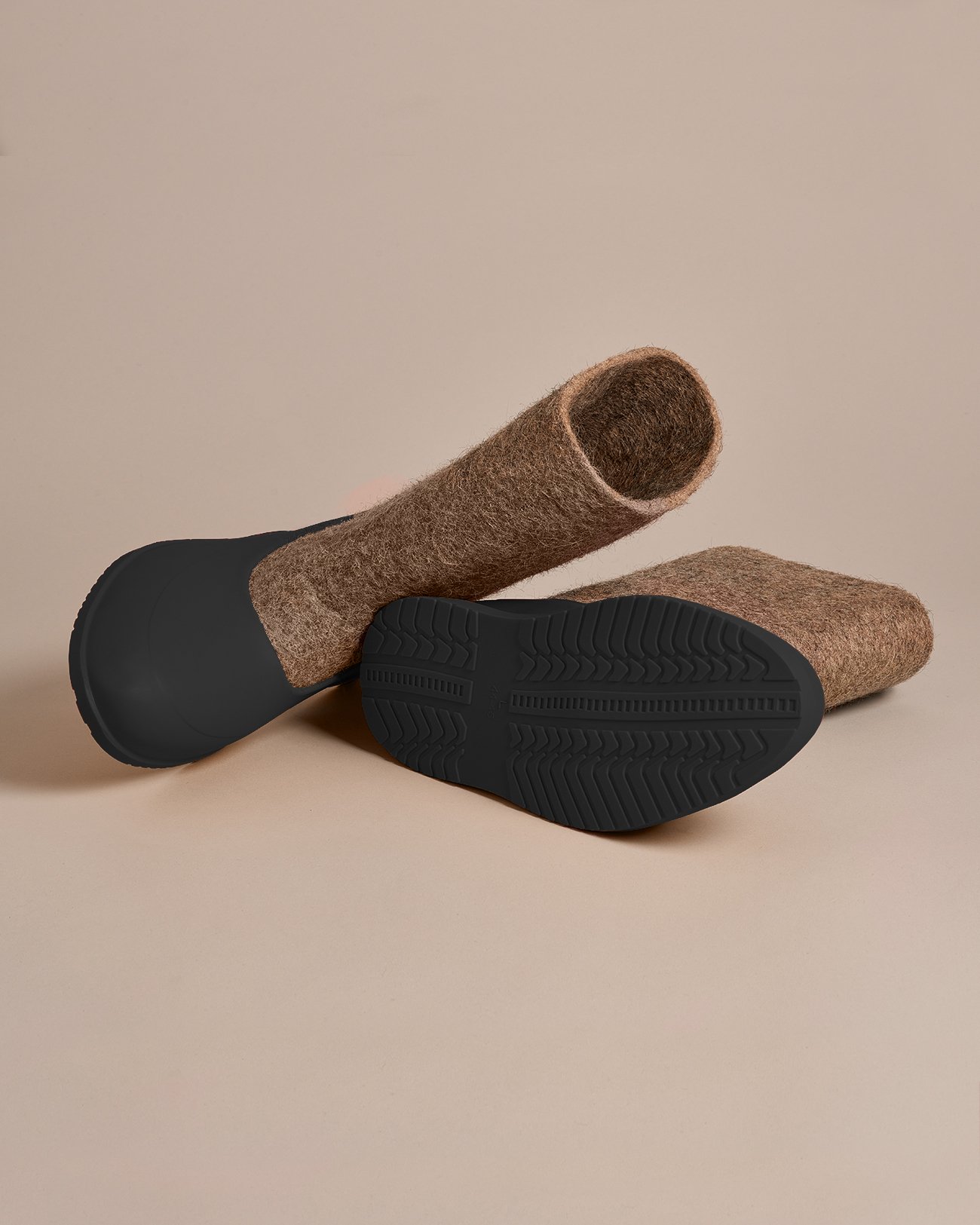 voylok_volga_classic_black_overshoe_5.jpg