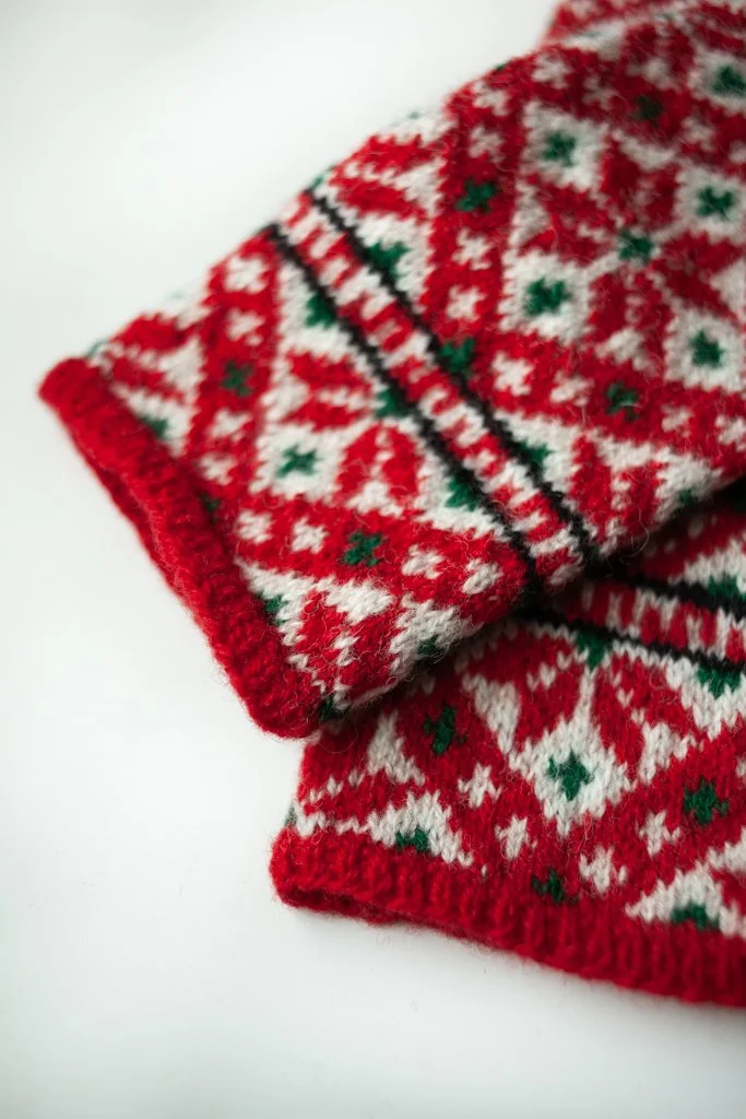 Handknit_Mittens-04.jpg