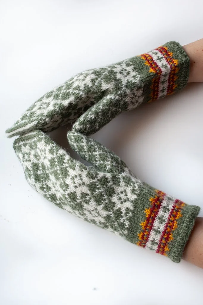 Handknit_Mittens-13.jpg