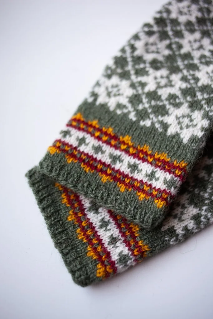 Handknit_Mittens-02.jpg