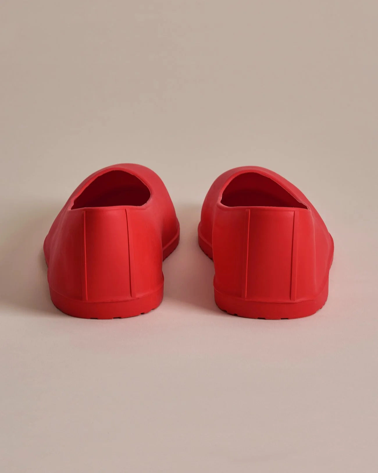 voylok_red_overshoe_5_v3.jpg