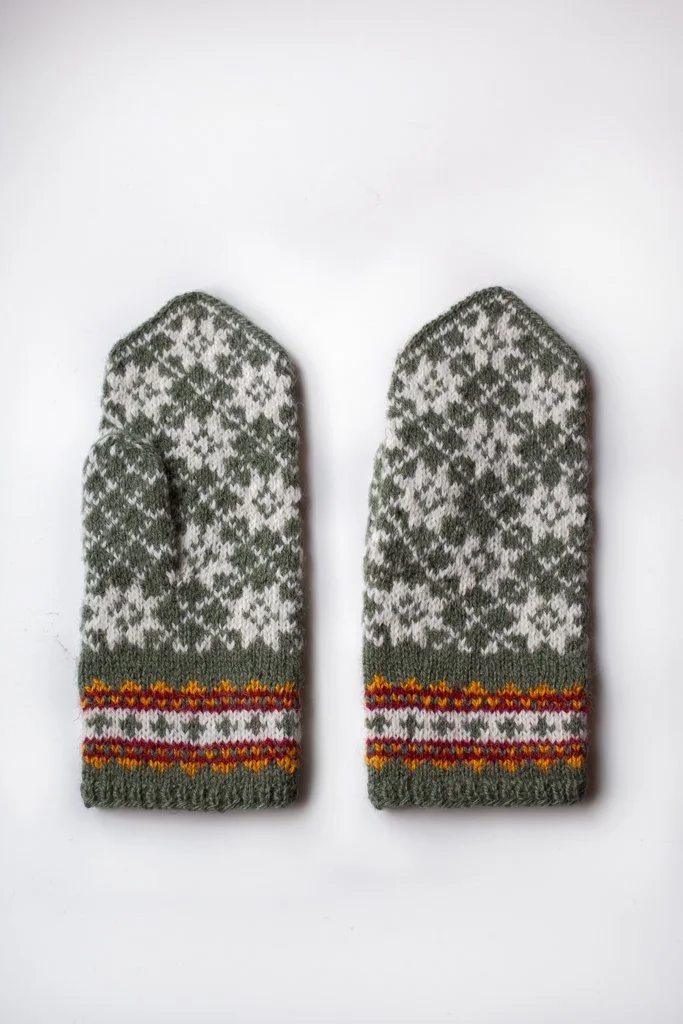 Handknit_Mittens-10.jpg