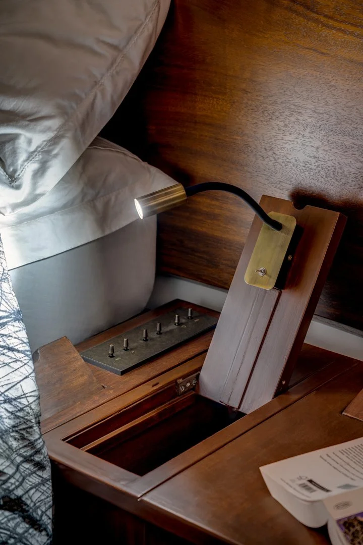 021-detail bedside table.JPG