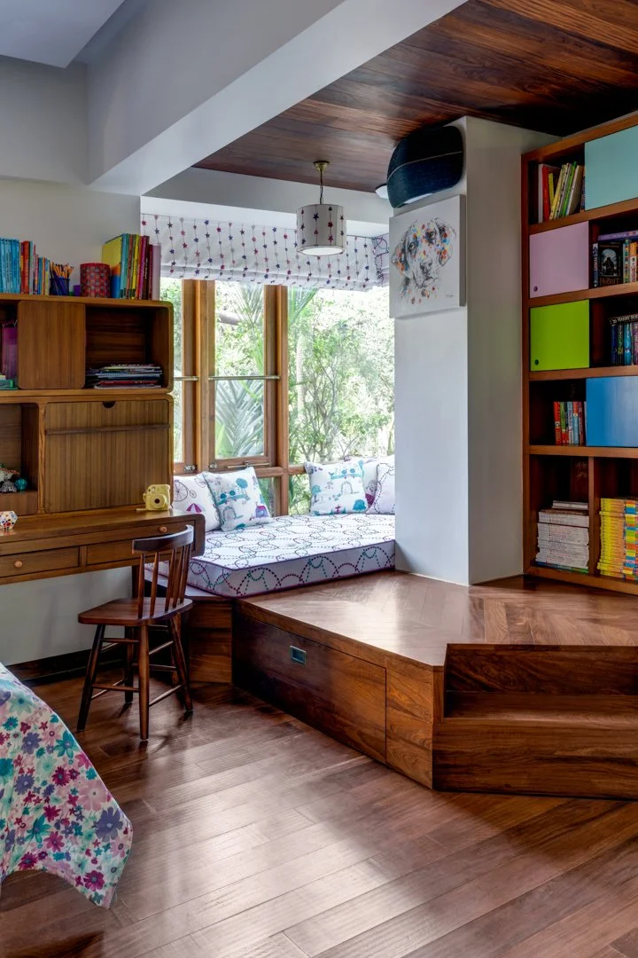 028-kids bedroom corner windoe.JPG