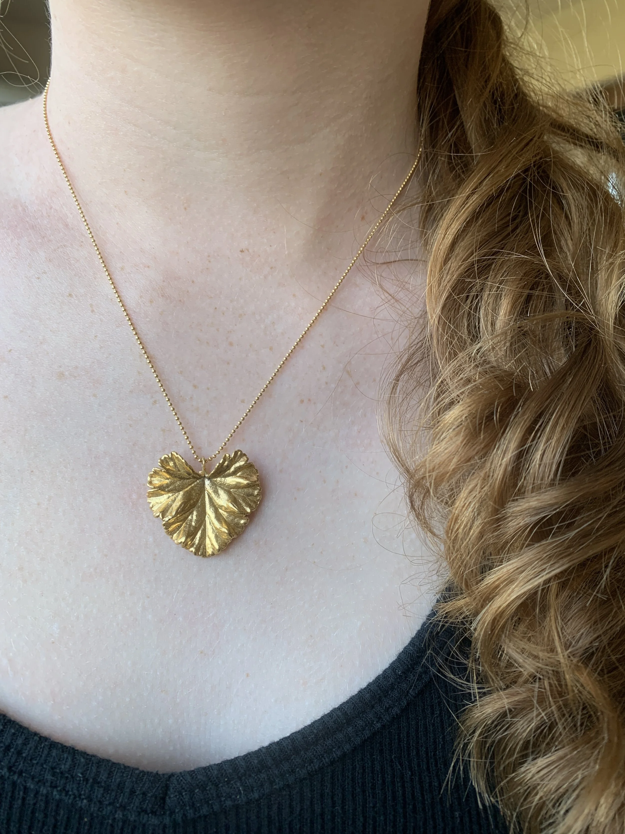 hammekin_sm leaf necklace_2.jpg