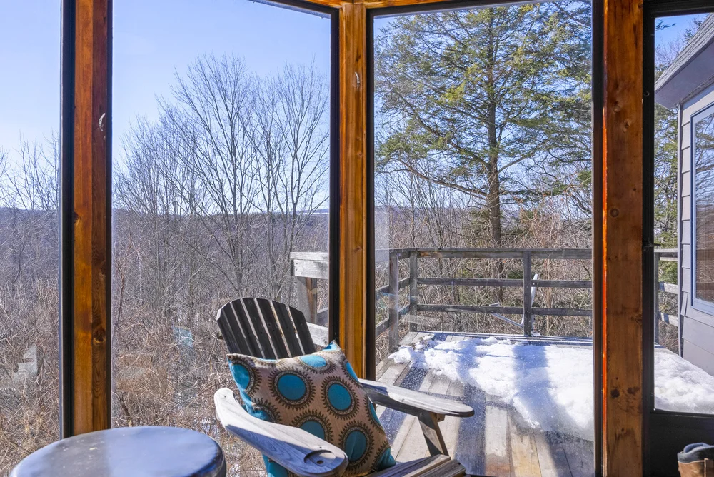 032-2445 Riverside Drive - Web 32.jpg