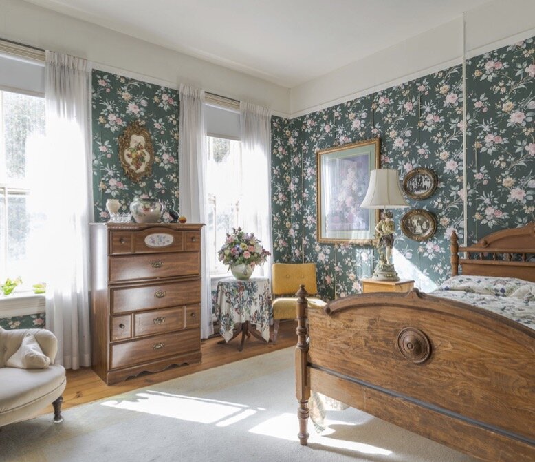 Paulette Bedroom.jpg