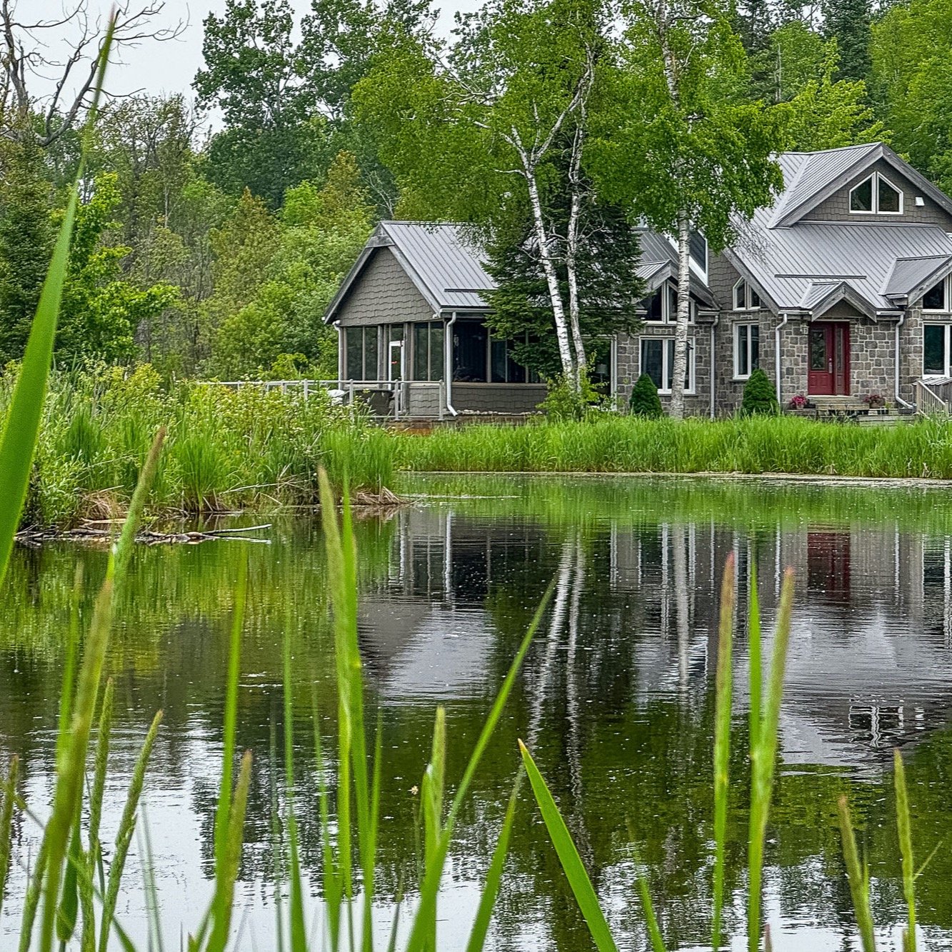 Welcome to 397061 5th Line, Melancthon
🌳 47-acre private sanctuary
🌲 Long tree-lined driveway
🏡 3 bed | 2 bath country home
🌞 Soaring ceilings &amp; oversized windows
🌄 Expansive decks with stunning views
💧 Multiple ponds, peaceful meadows &amp