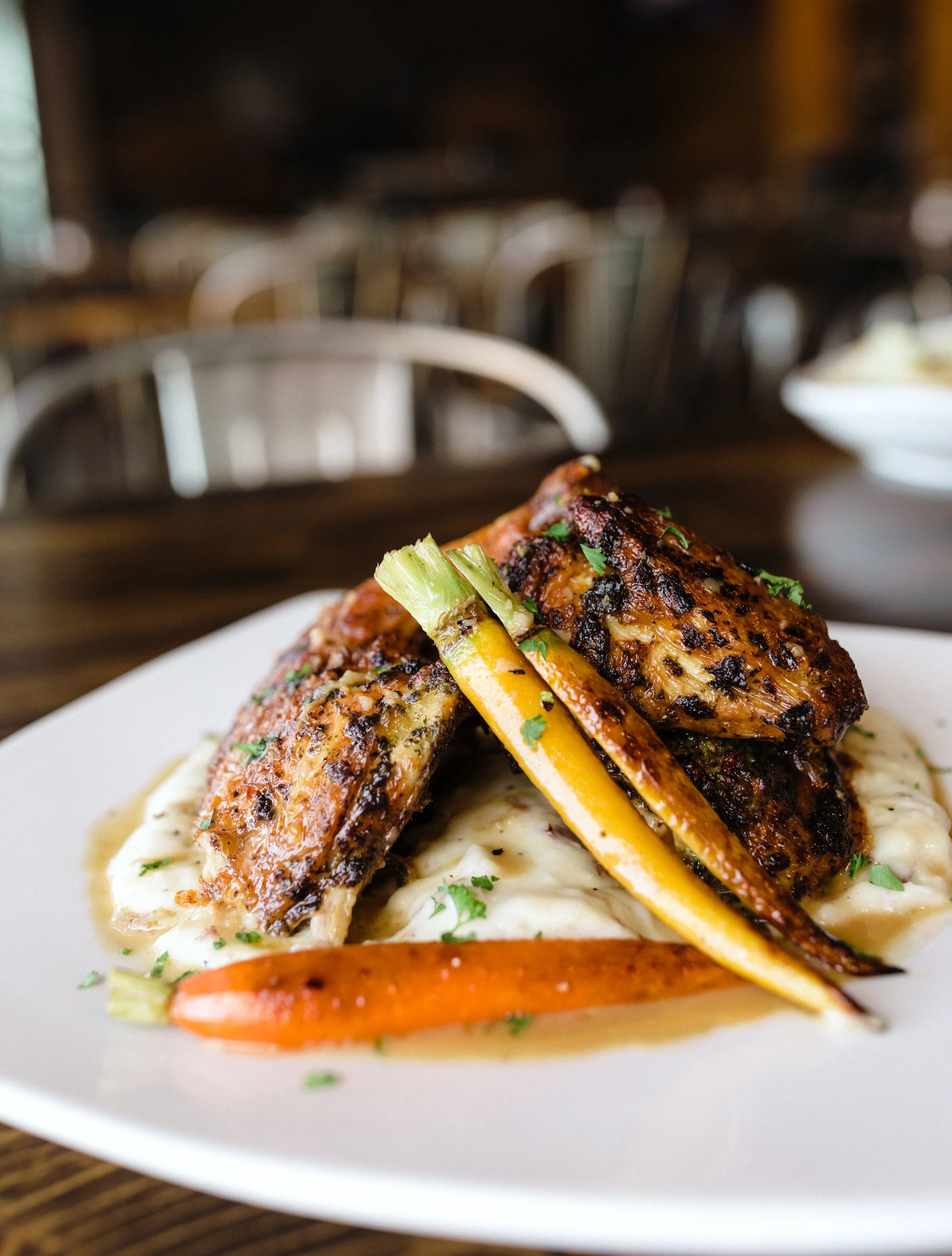 083122 747 Food + Bar-1203.jpg