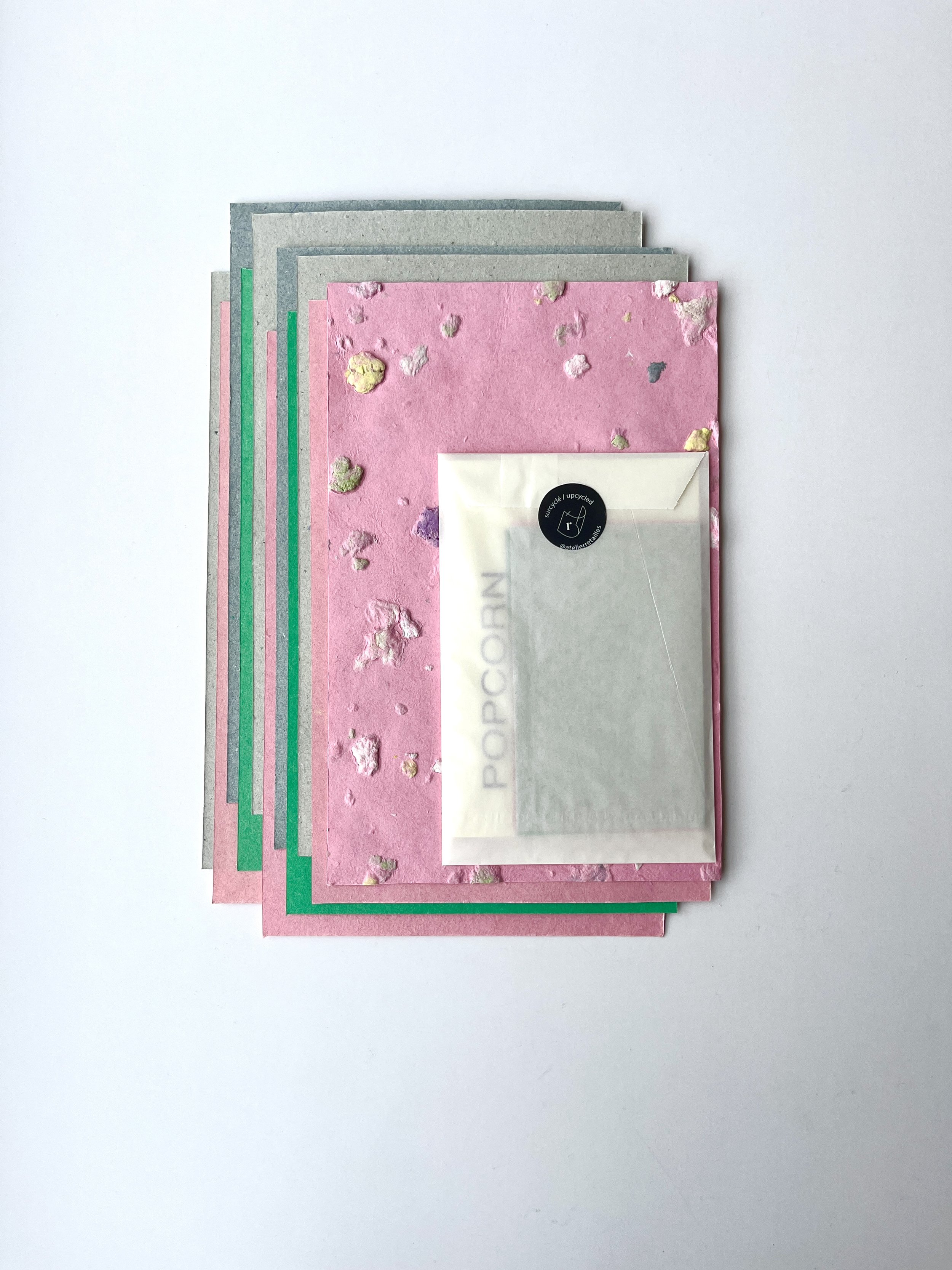 LES ENSEMBLES DES MOIS DERNIERS - 11 feuilles 6x9