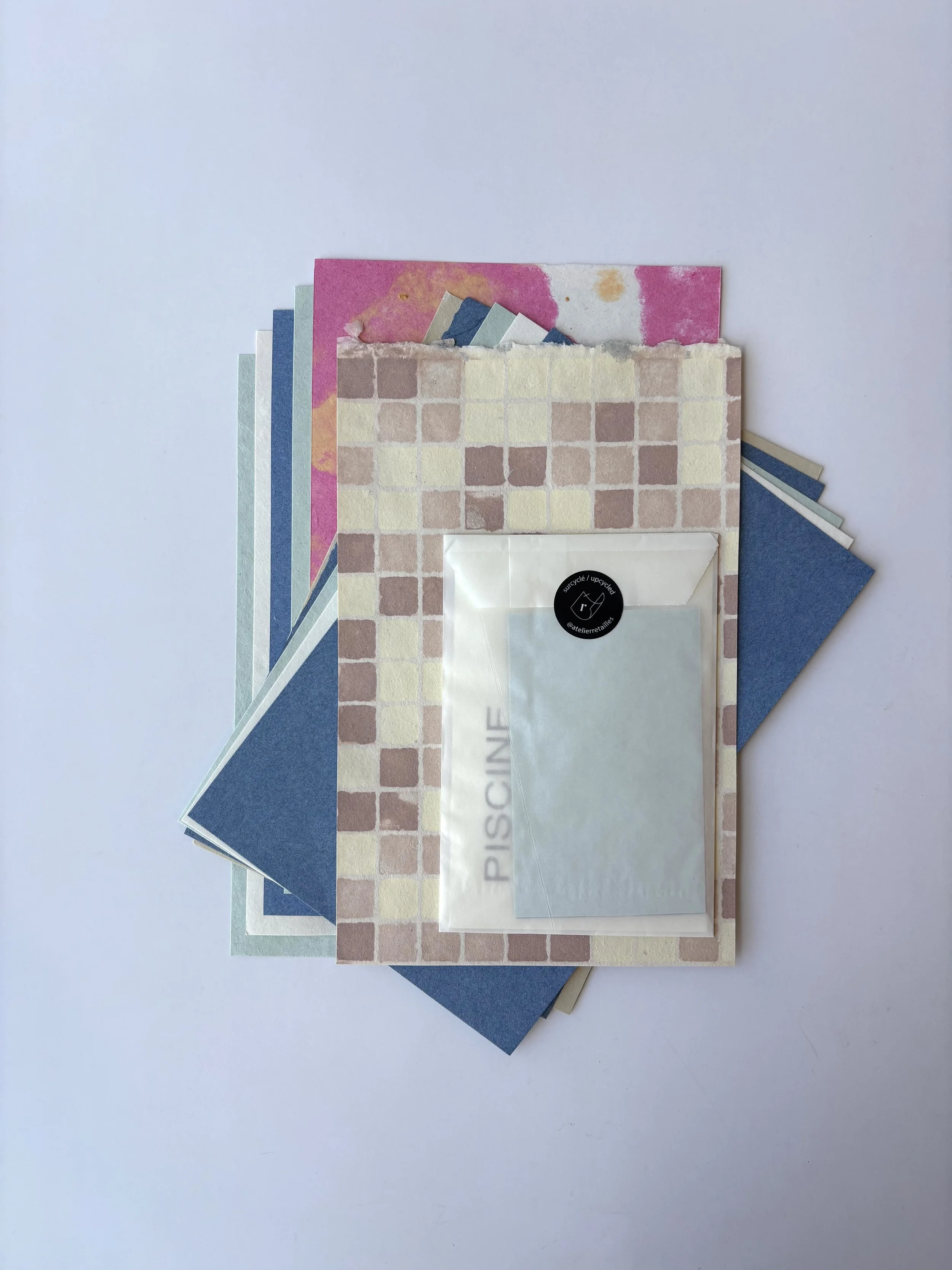 LES ENSEMBLES DES MOIS DERNIERS - 11 feuilles 6x9