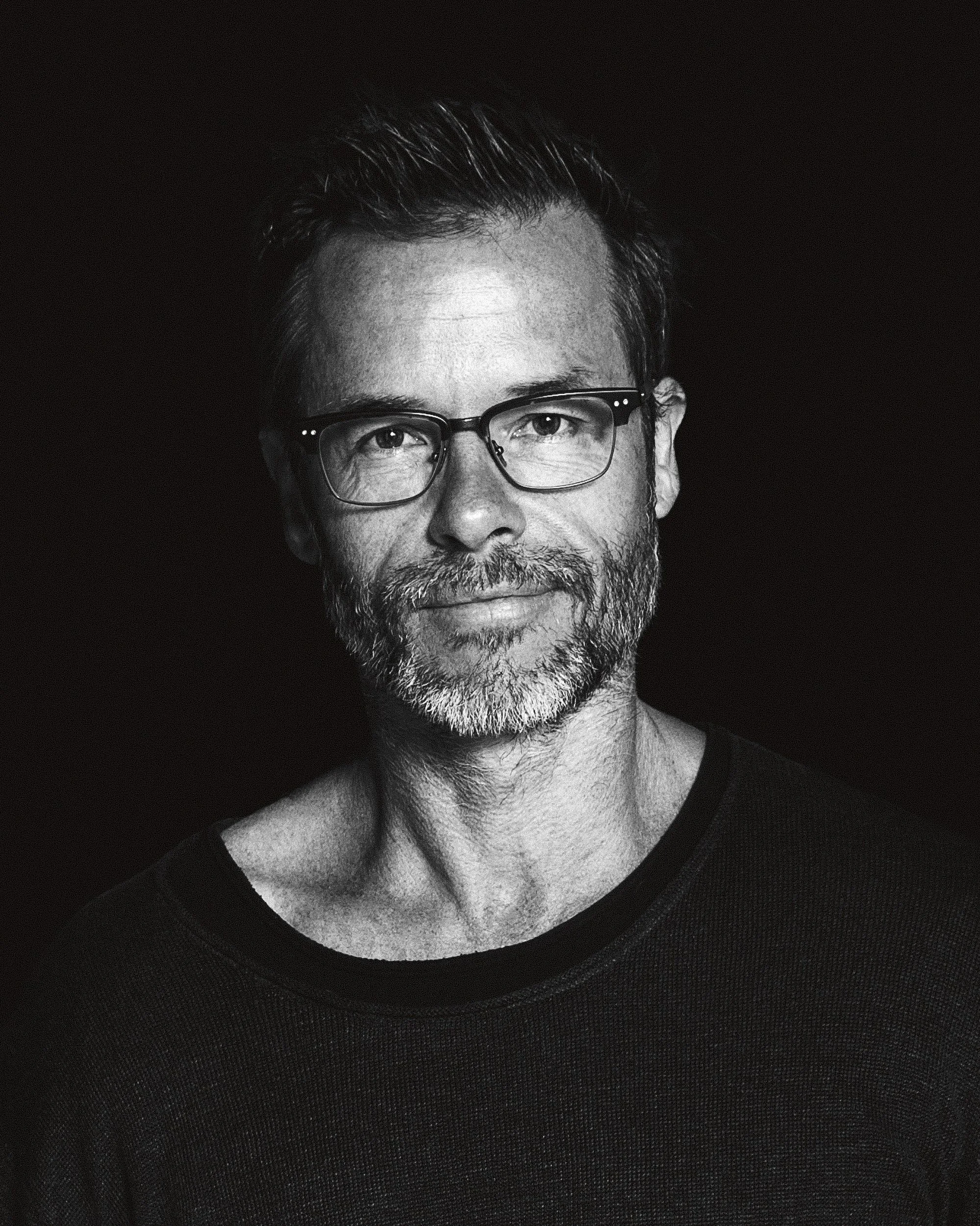 Guy Pearce, ARN
