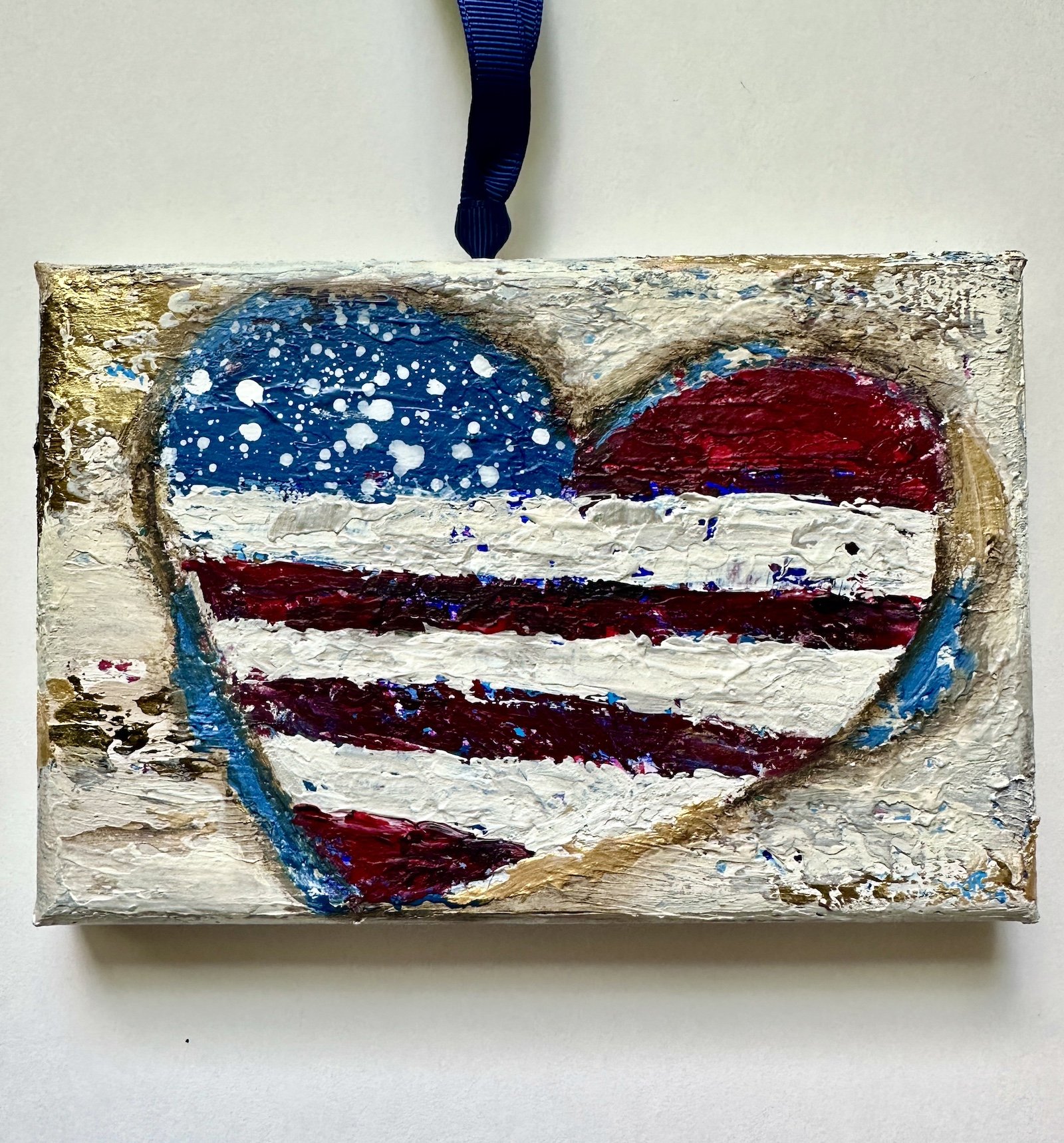 Land I Love - 4x6 American Heart Ornament