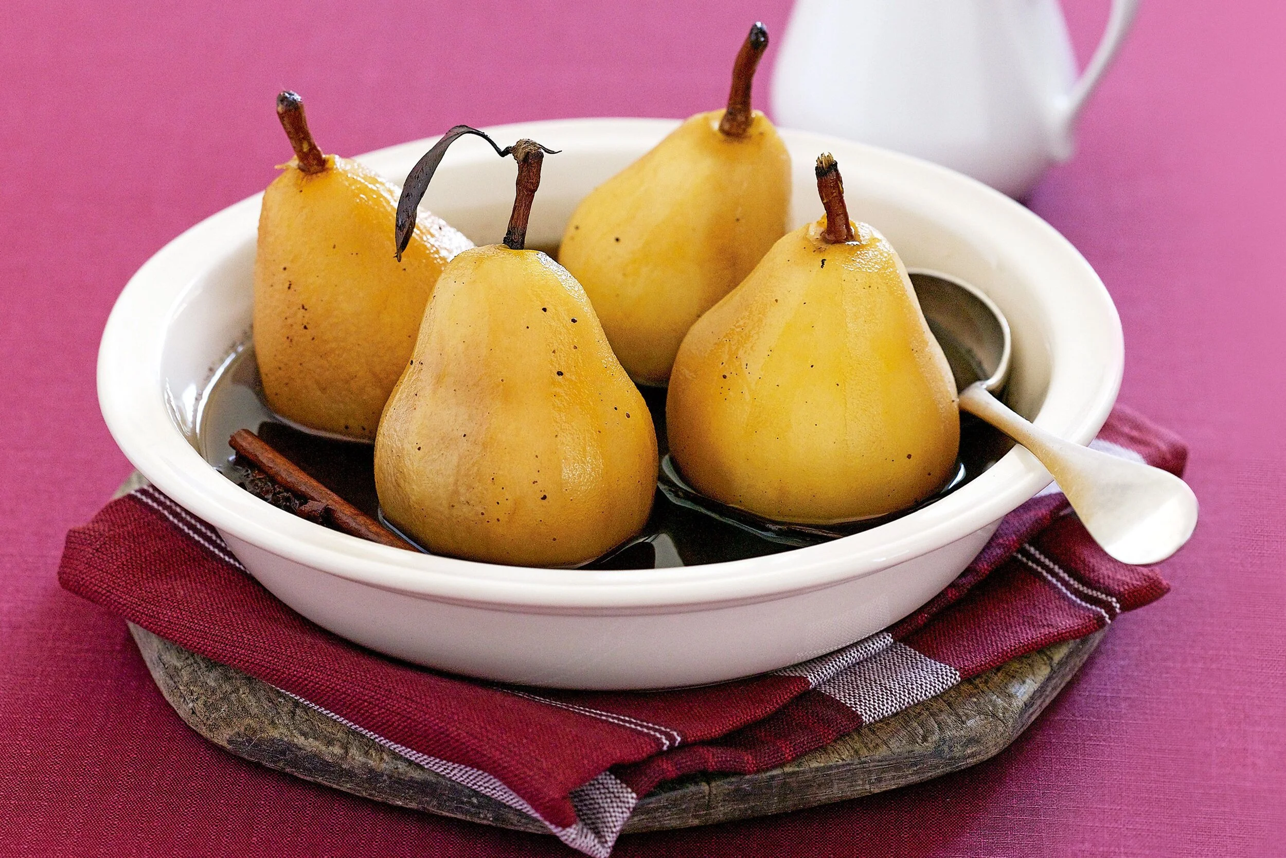 SPICED POACHED PEARS