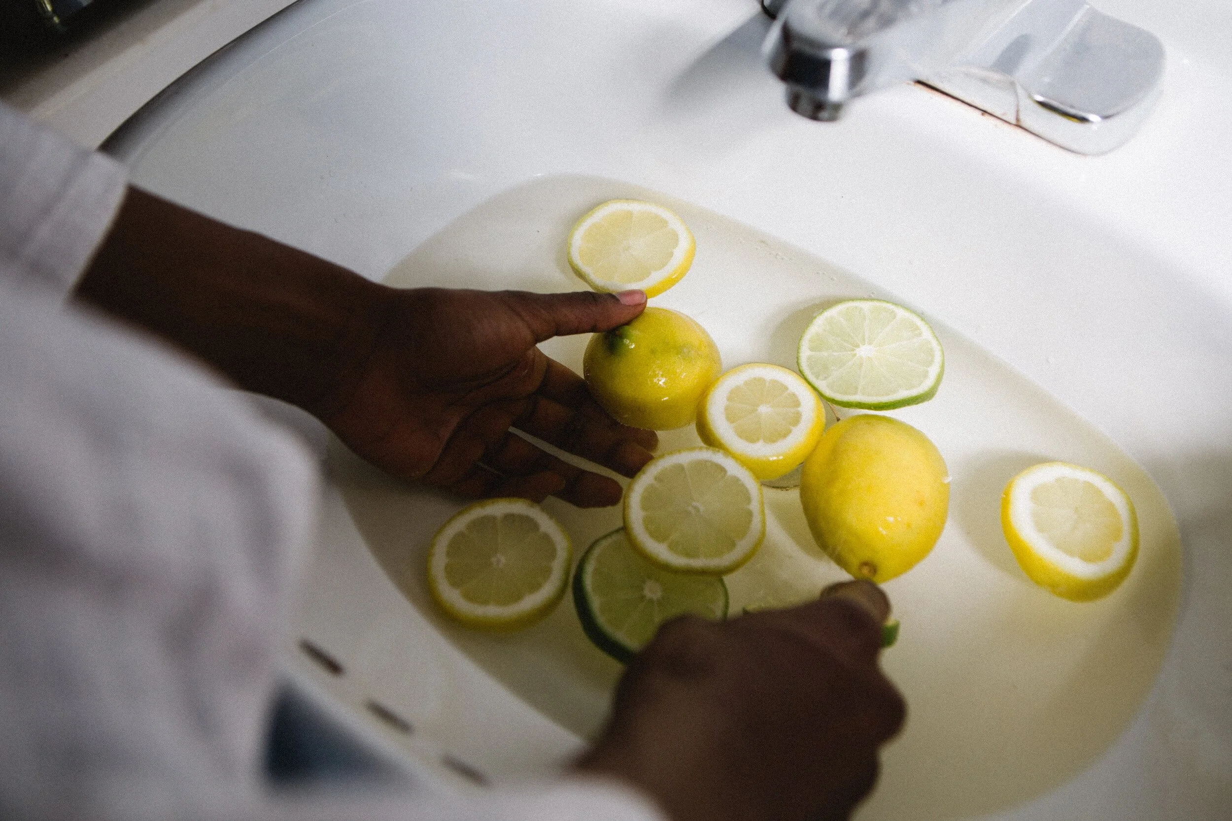 Harnessing the Power of Baking Soda: A Natural Solution to Clean Produce and Eliminate Toxins
