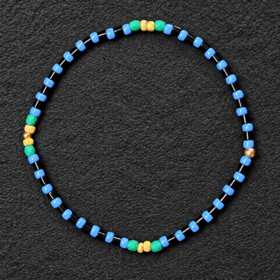 Jewelry+on+matte+black+stone-5.png