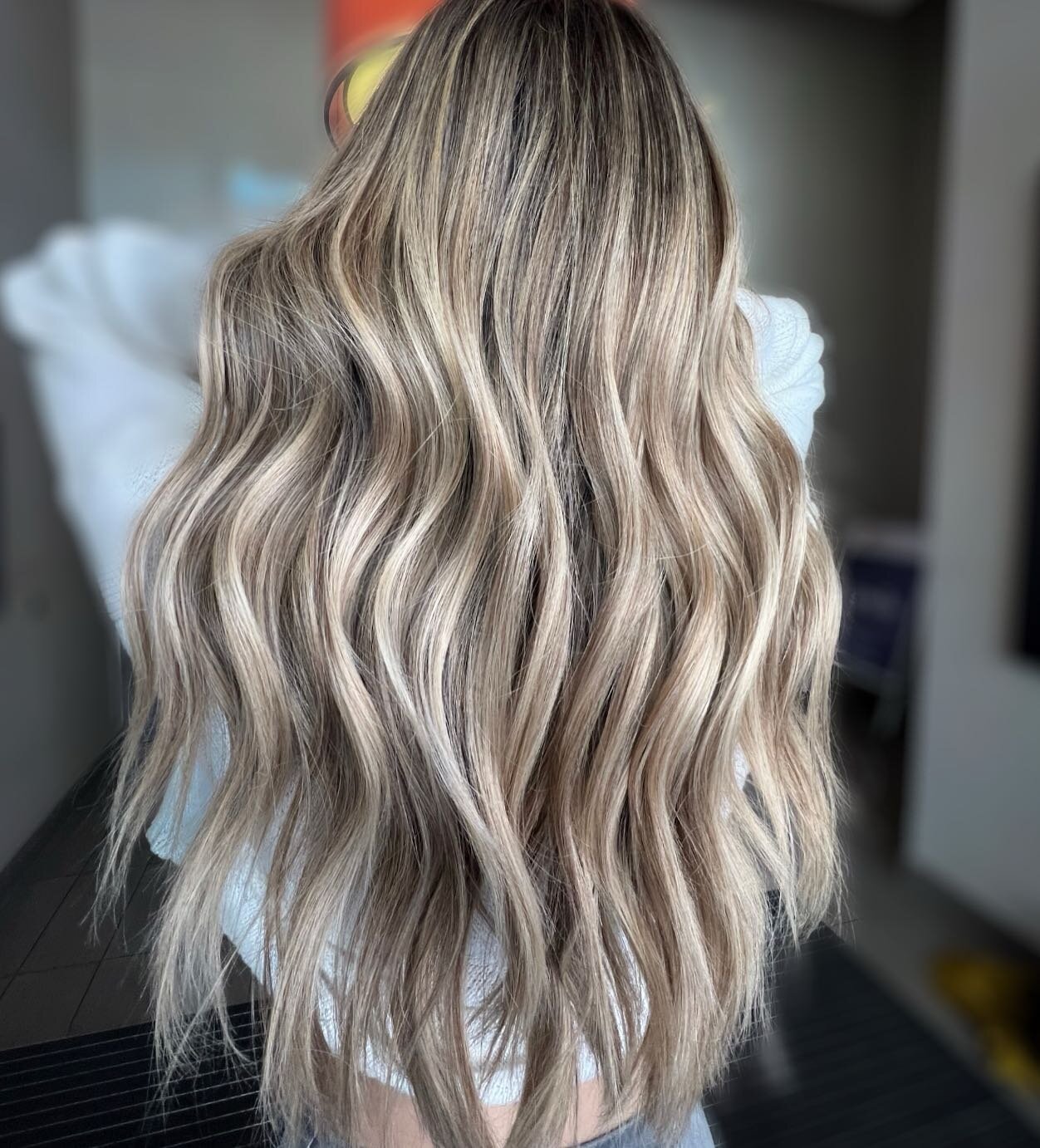 Sometimes There Are No Words 🤍
.
Listed using @lorealpro studio 9
.
Prepped &amp; finished with @k18hair 
.
Styled using @t3micro 
.
.
#blondespecialist  #blondehaircolor #blondehairinspo  #btcfirstfeature  #btcpics  #behindthechair  #chicagohaircol