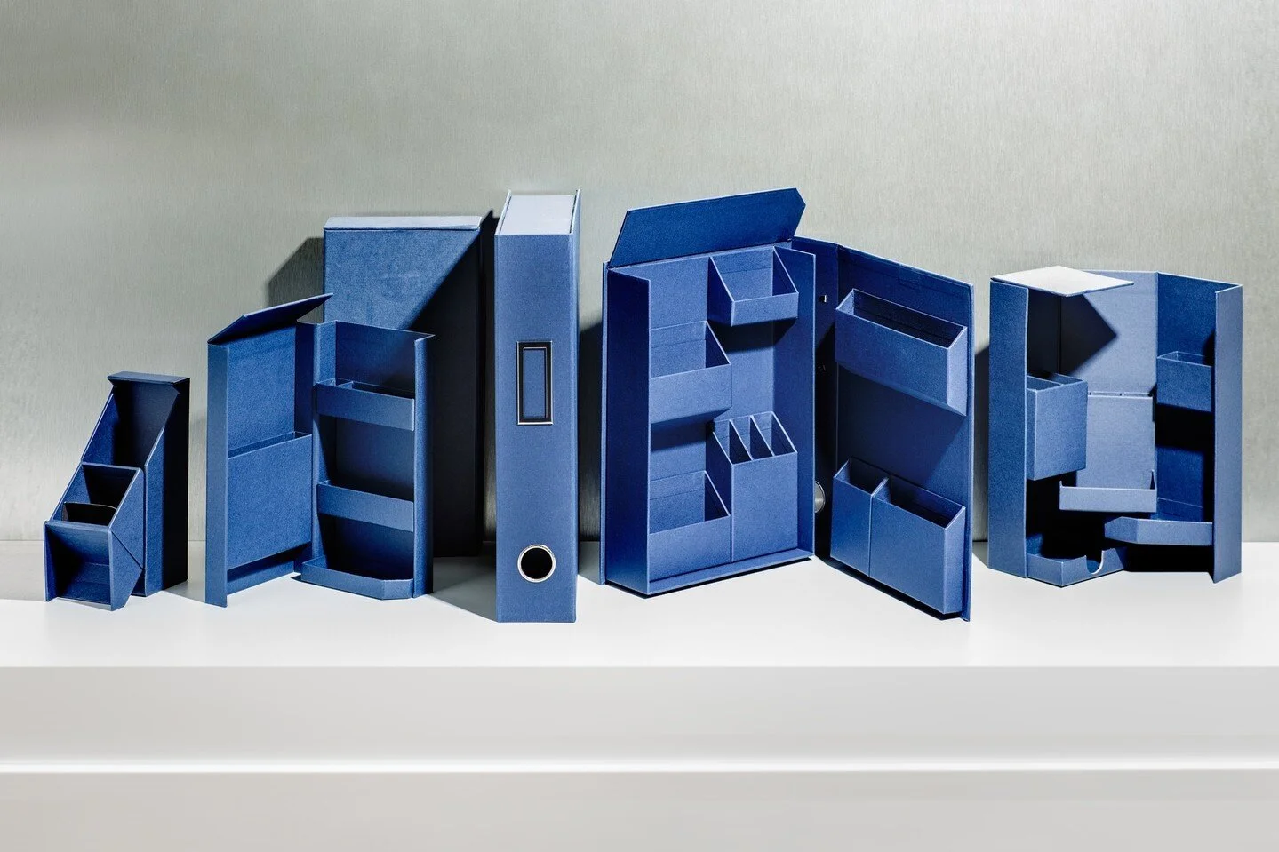 After establishing in 1951 with an experience of book binding business since 1923, Nakabayashi has recently celebrated the 70th anniversary while suited to the change of the market demand from paper products to office products and electric utility in