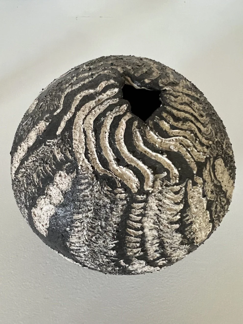 Tjaapa Tnyamaatja (Witchetty Grub), 2016, Rahel Kngwarriya