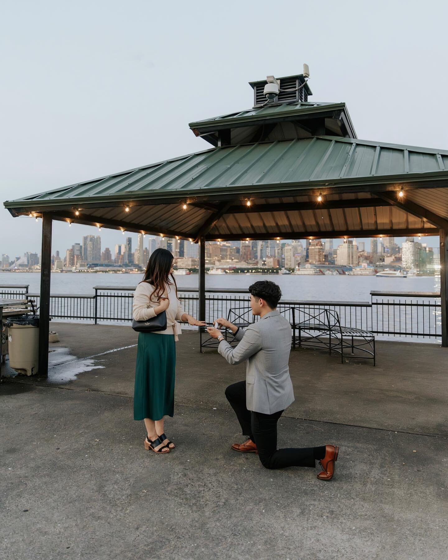 if only you knew how much effort john put into planning this day for hanna 🥹 (hint: yes, he made sure to set up string lights on the pier where they had their first date. yes, he invited all of their friends to witness the proposal. and yes, he plan