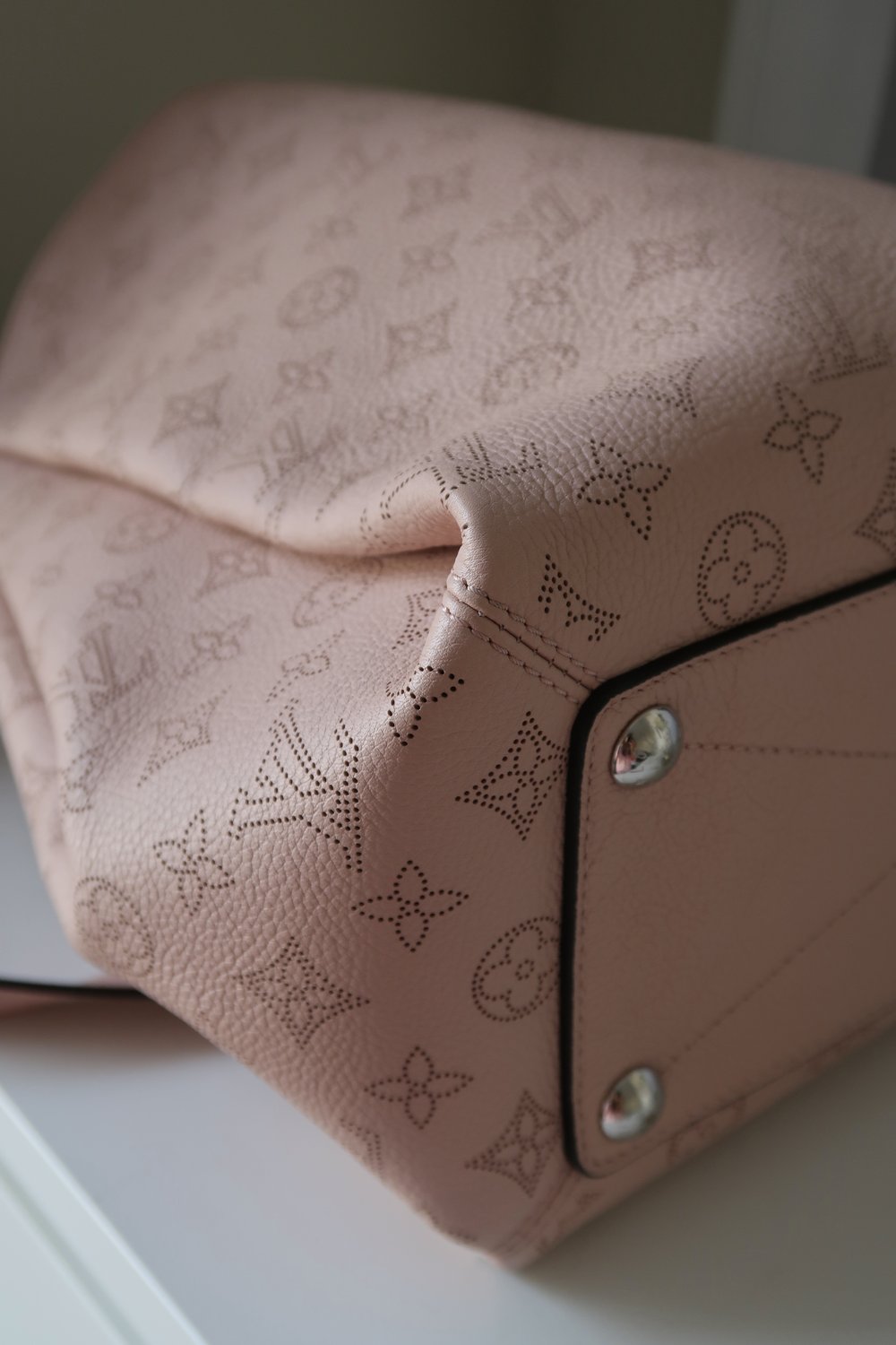 Louis Vuitton Pink Leather Monogram Mahina Babylone PM Shoulder Bag Louis  Vuitton